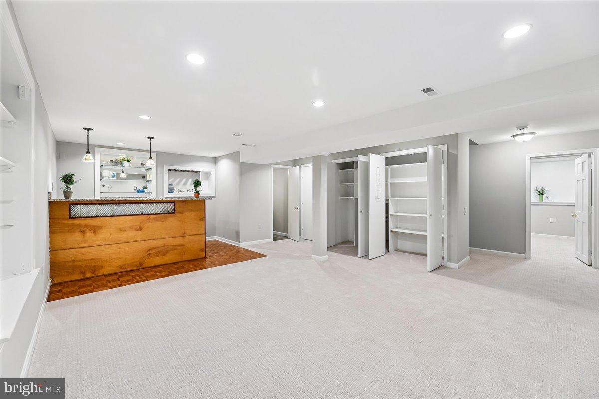 MEADOWGATE - Residential