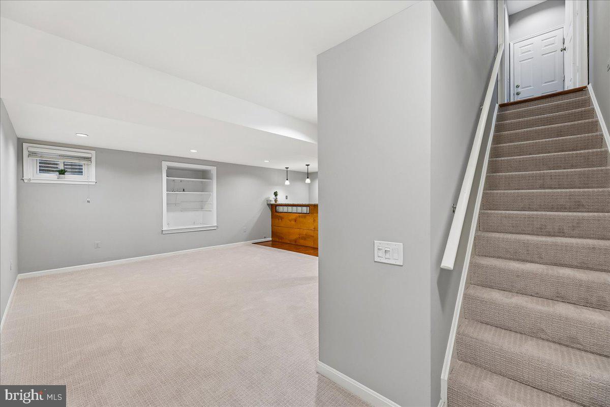 MEADOWGATE - Residential
