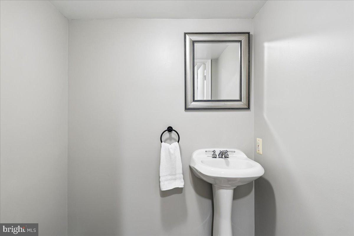 MEADOWGATE - Residential