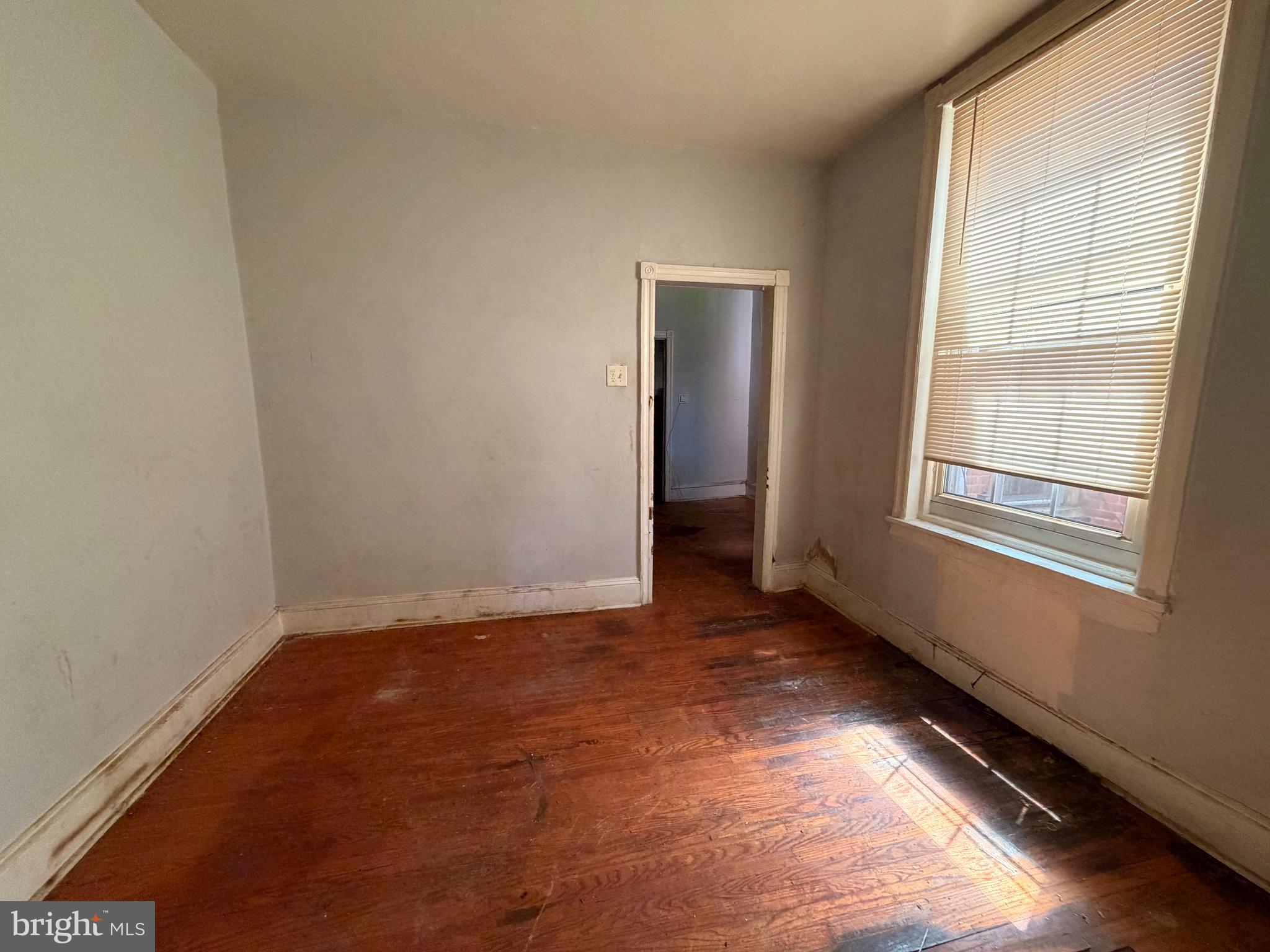 PHILADELPHIA (WEST) - Residential
