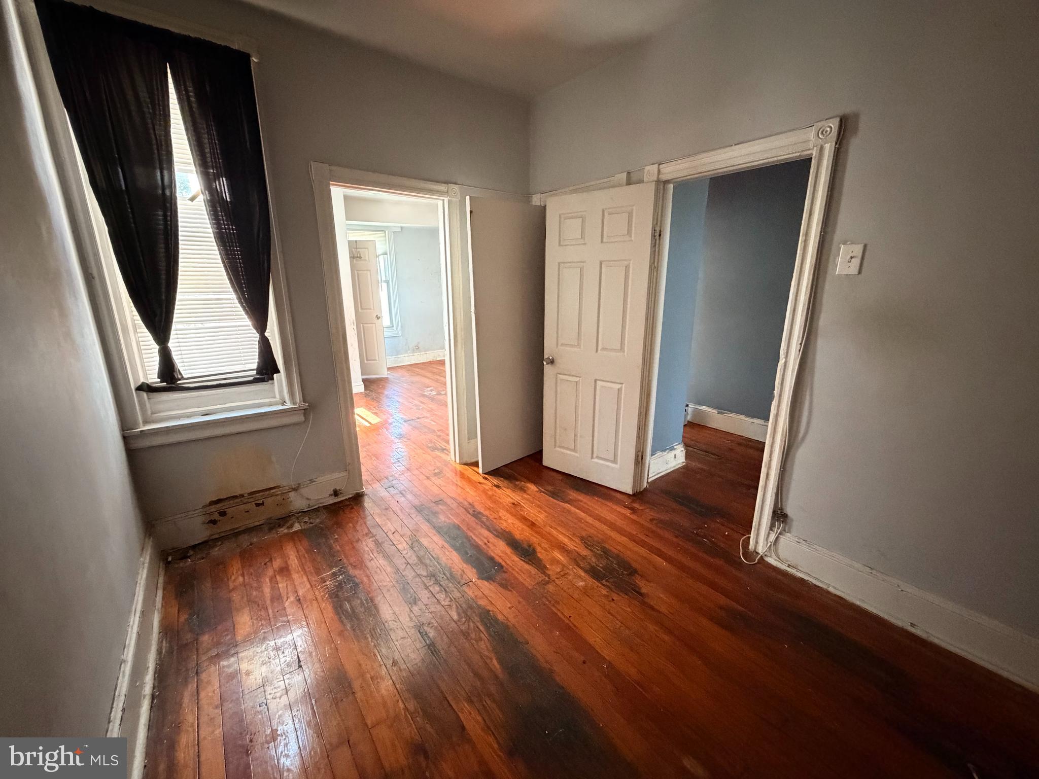 PHILADELPHIA (WEST) - Residential