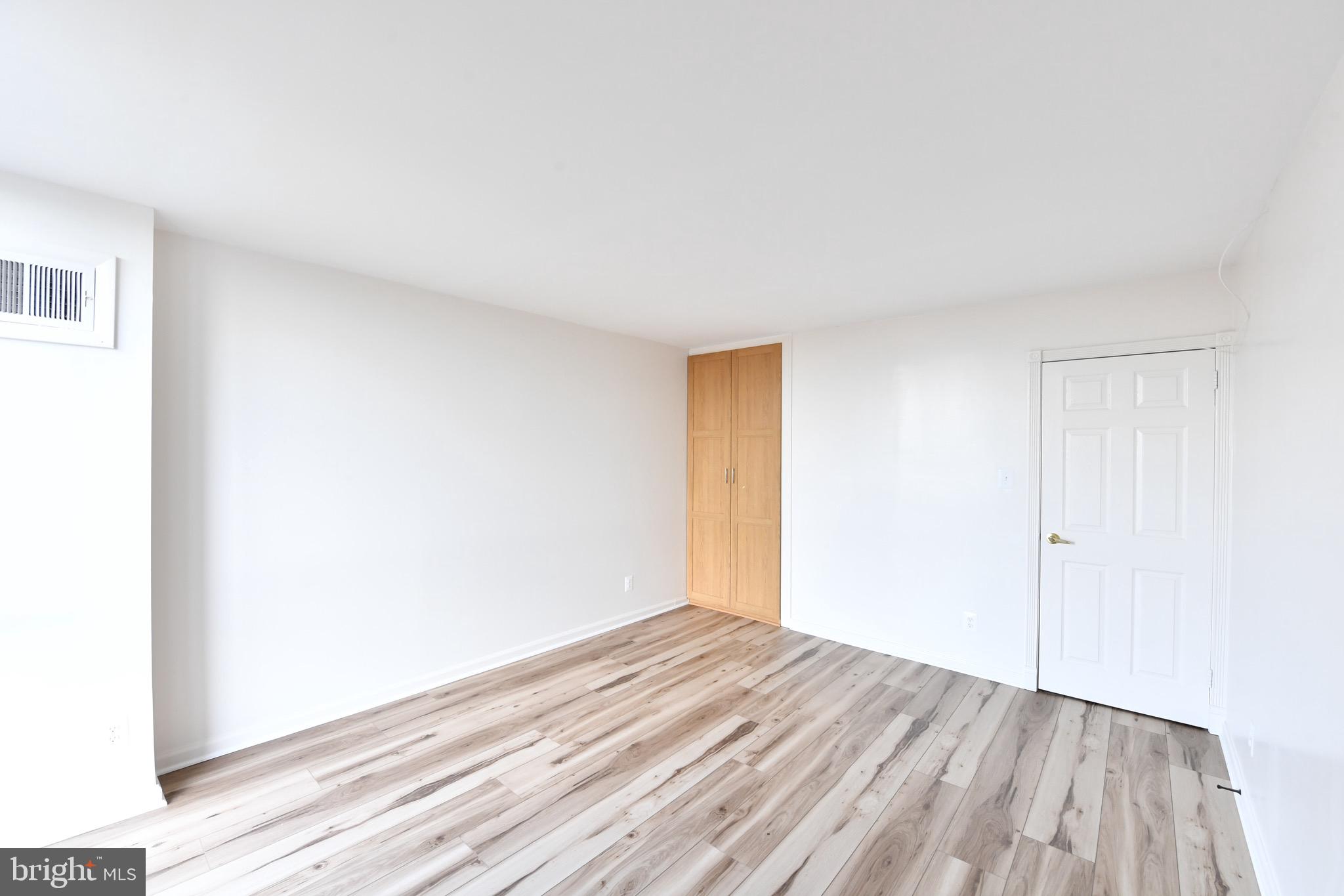 IDYLWOOD TOWERS CONDO - Residential