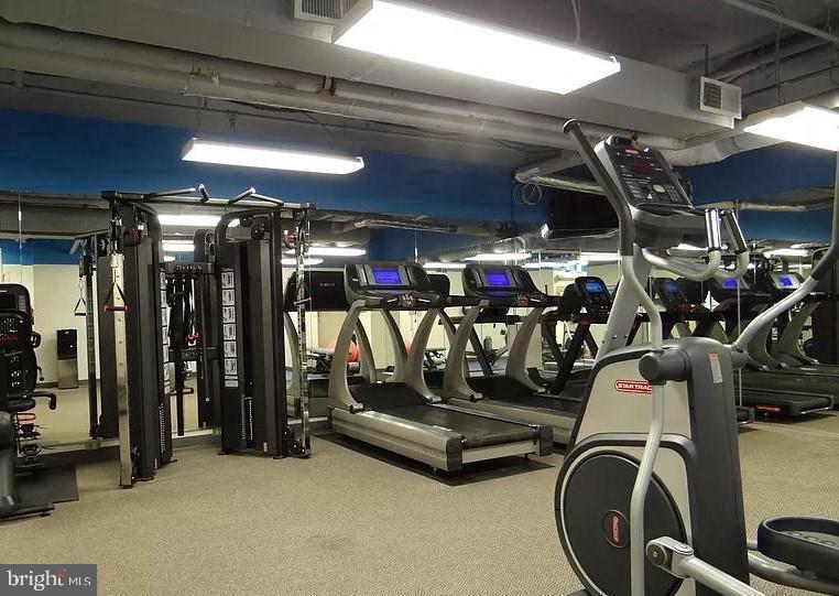 IDYLWOOD TOWERS CONDO - Residential