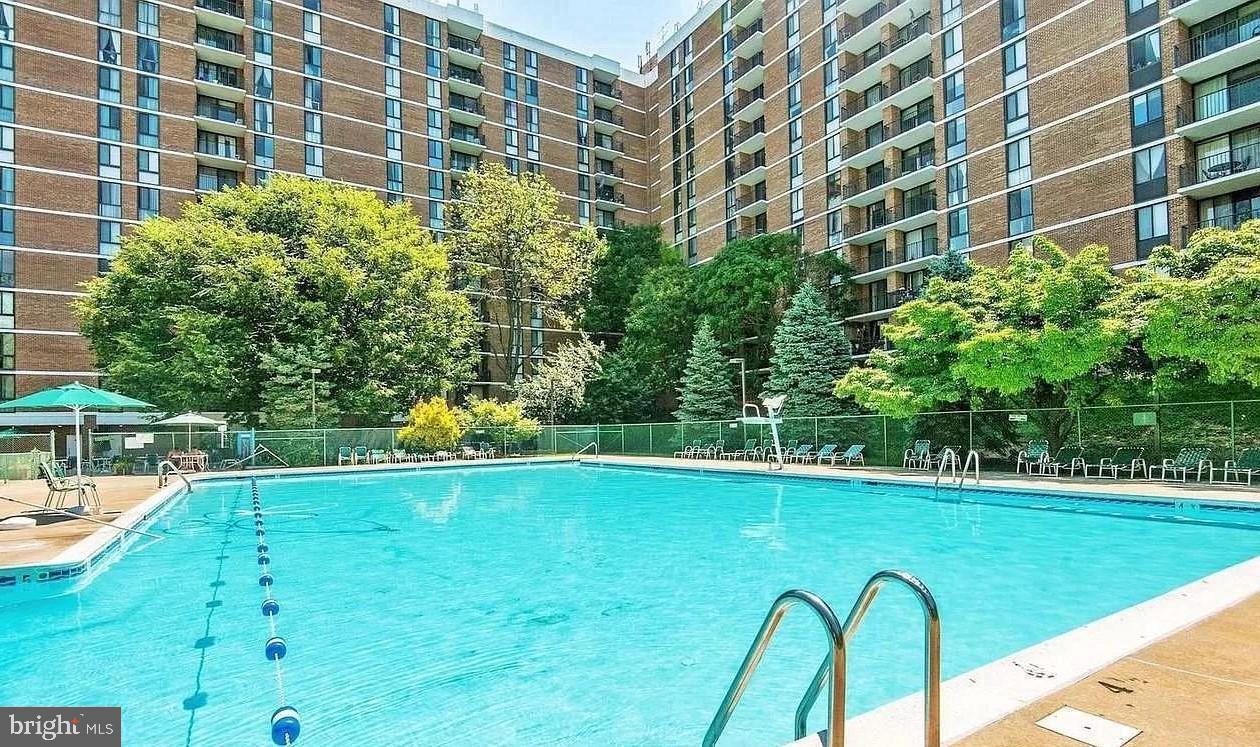IDYLWOOD TOWERS CONDO - Residential