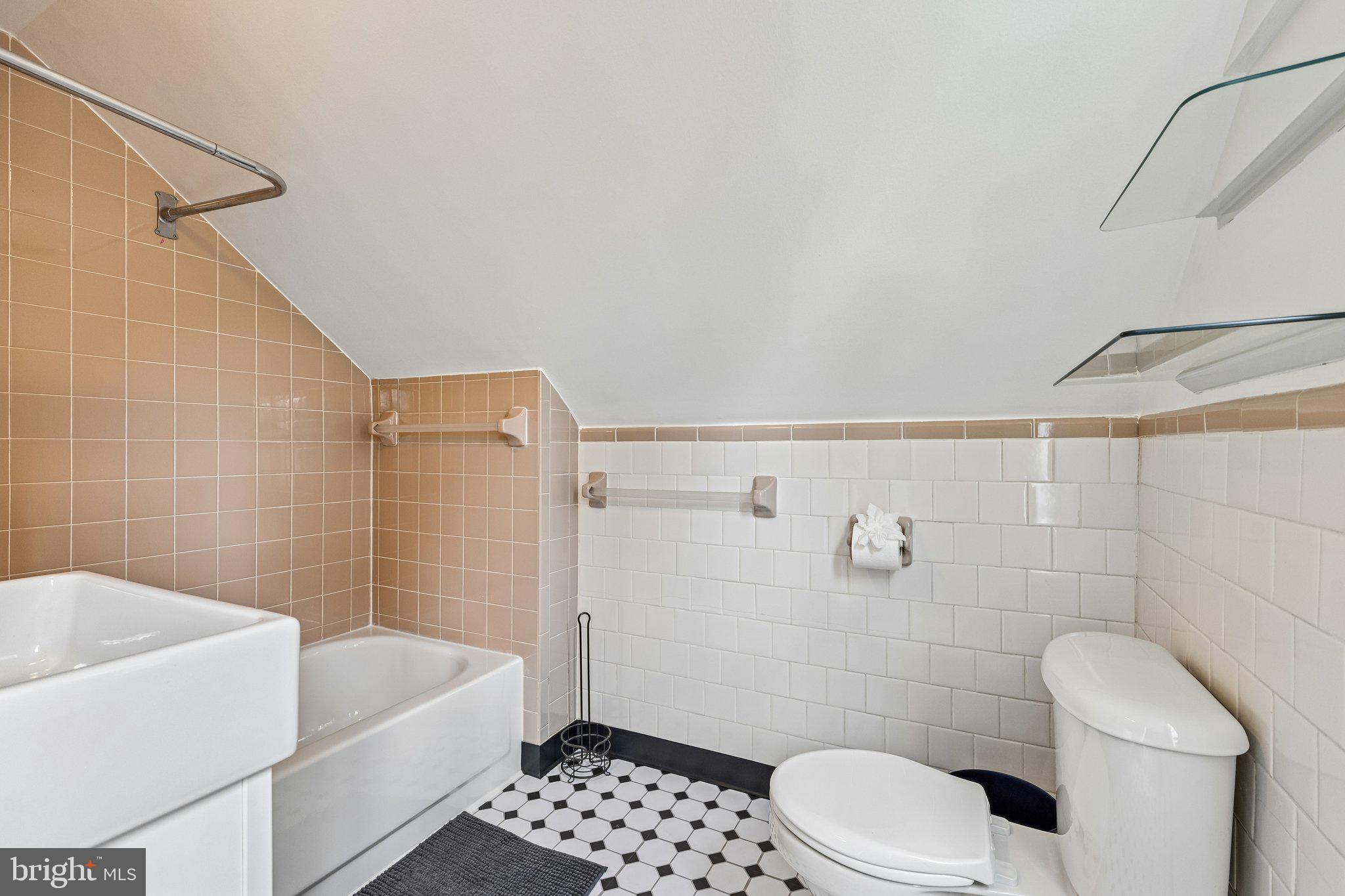 ALCOVA HEIGHTS - Residential