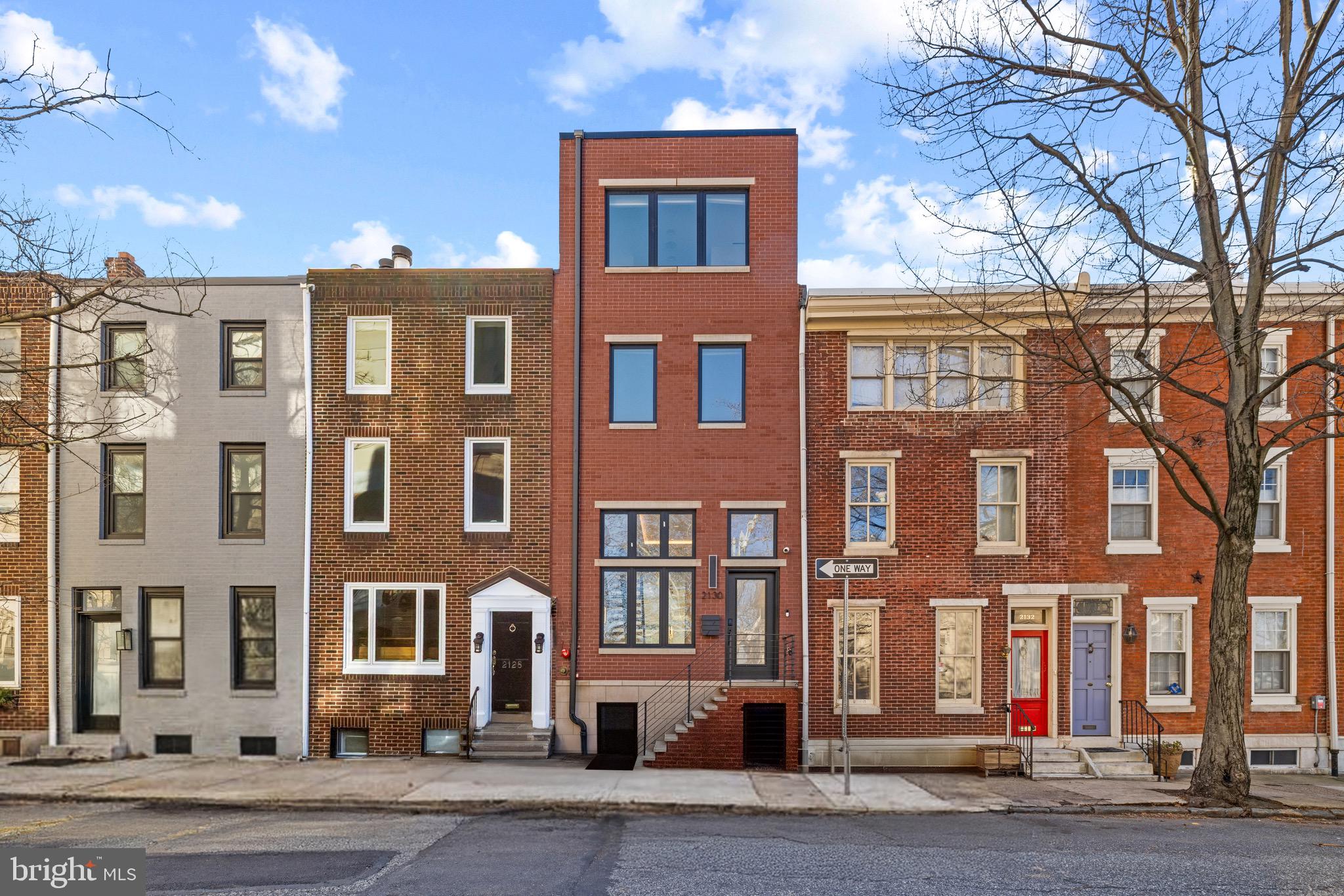 LOGAN SQUARE - Residential