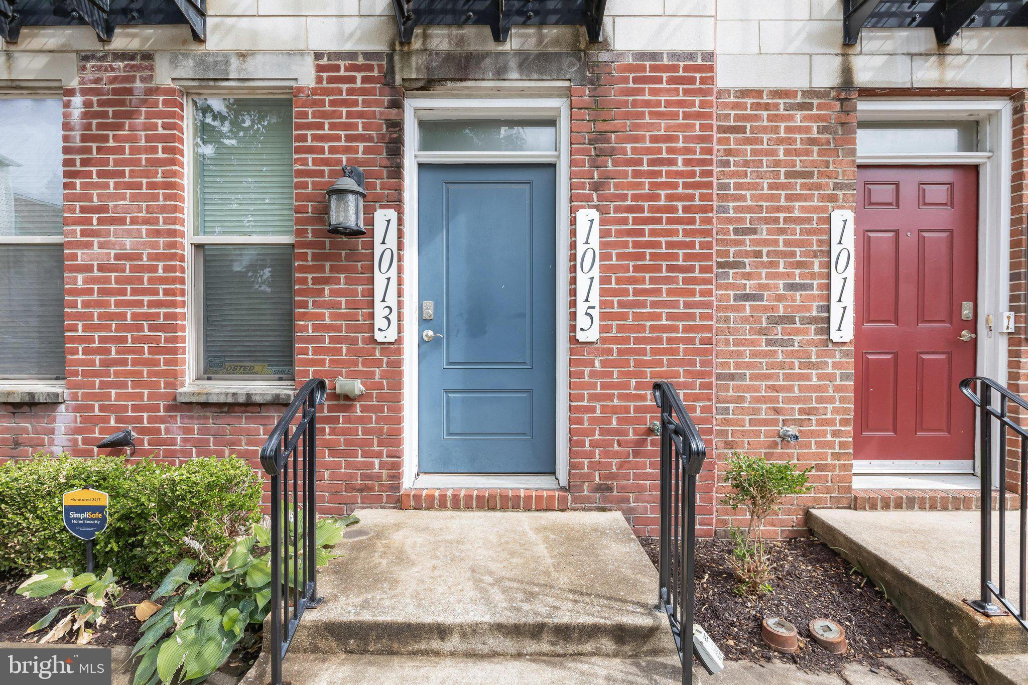 ALBEMARLE SQUARE - Residential