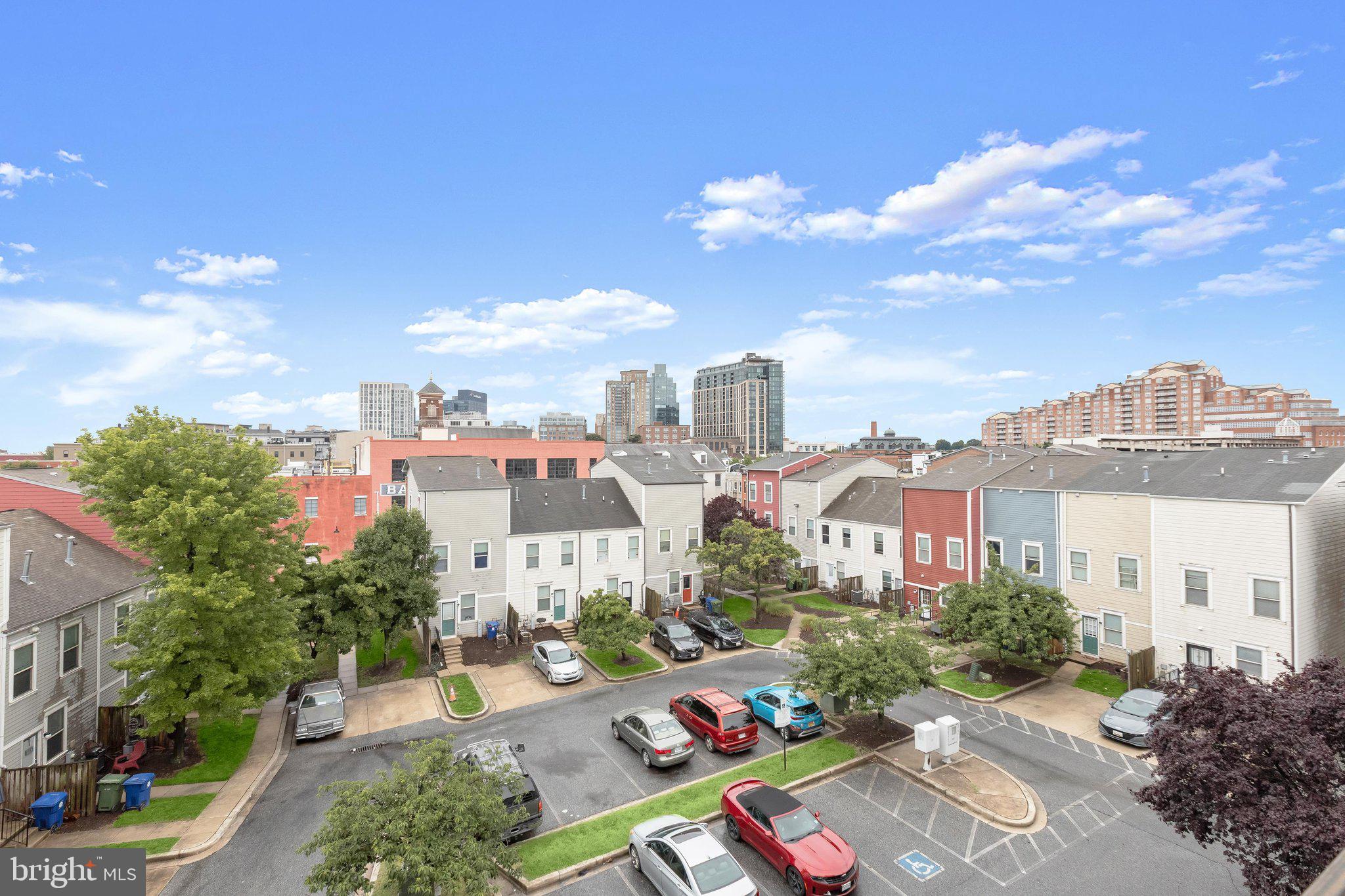 ALBEMARLE SQUARE - Residential