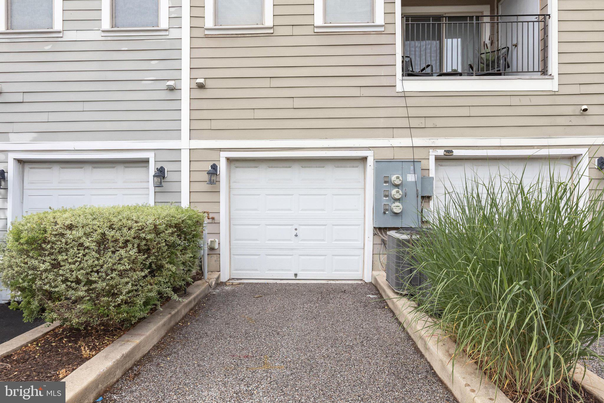 ALBEMARLE SQUARE - Residential