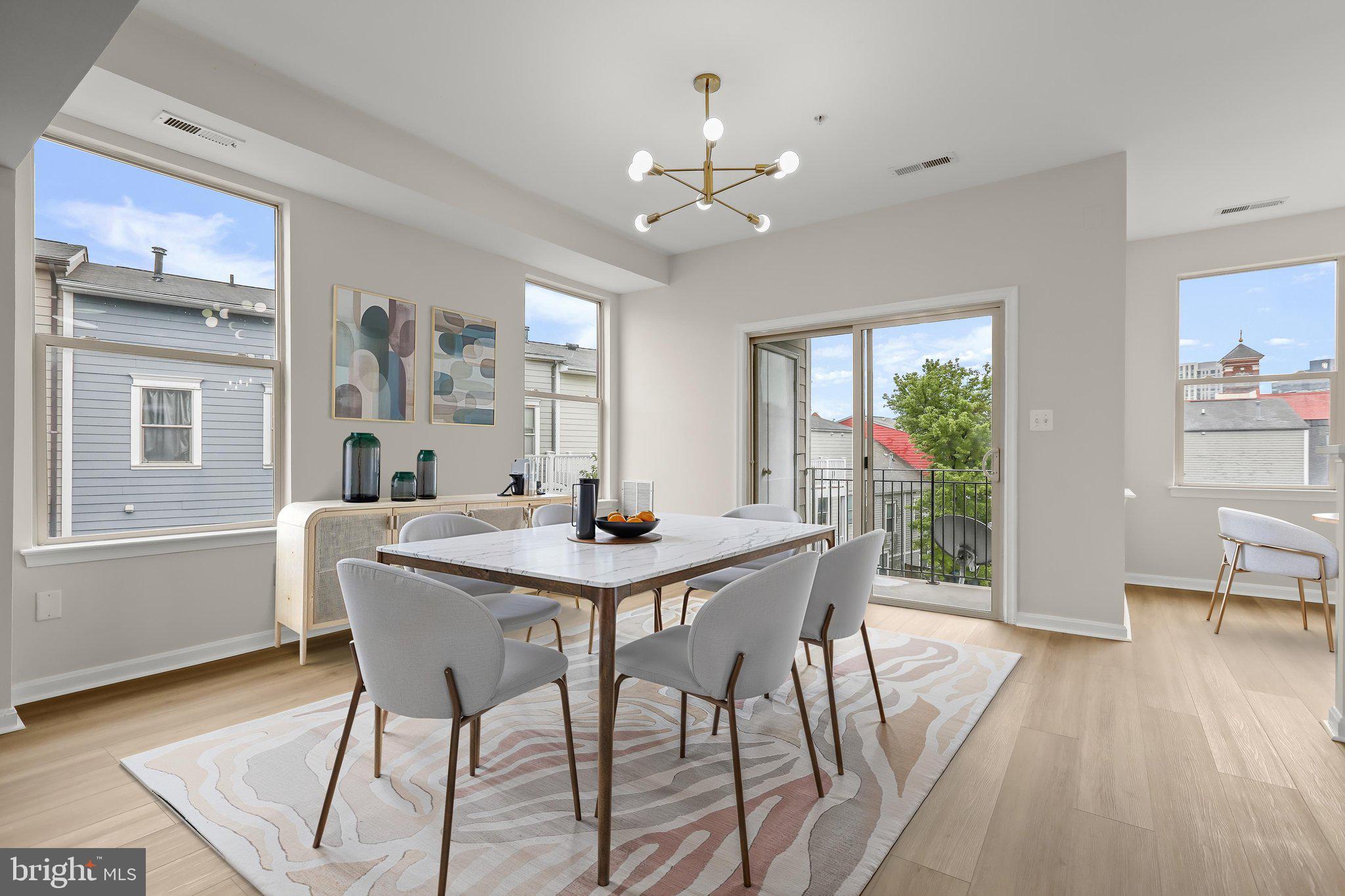 ALBEMARLE SQUARE - Residential
