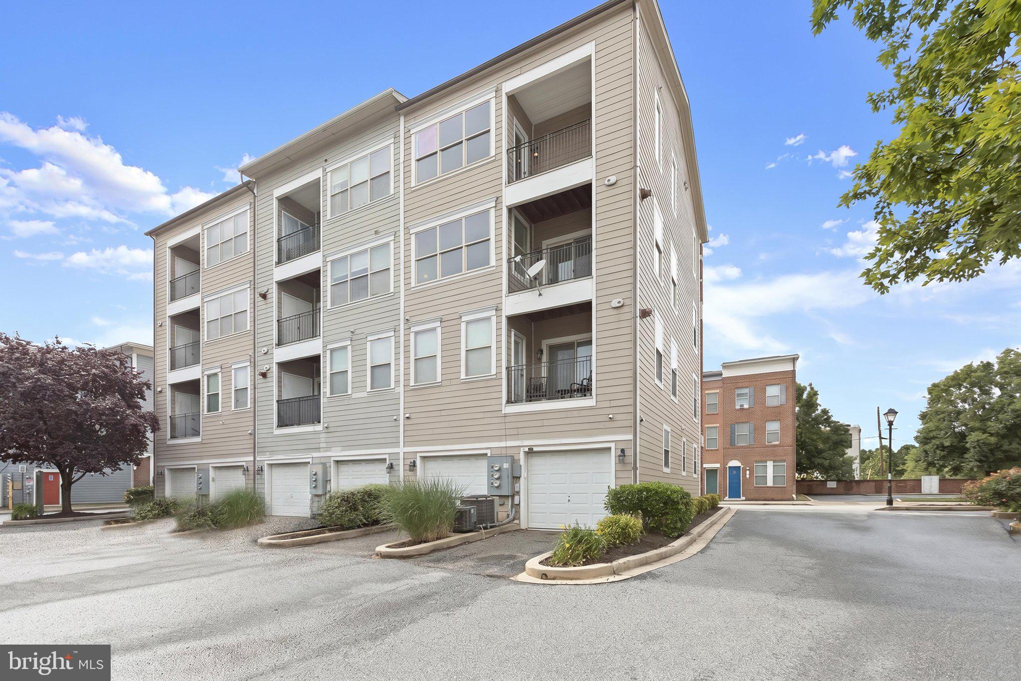 ALBEMARLE SQUARE - Residential