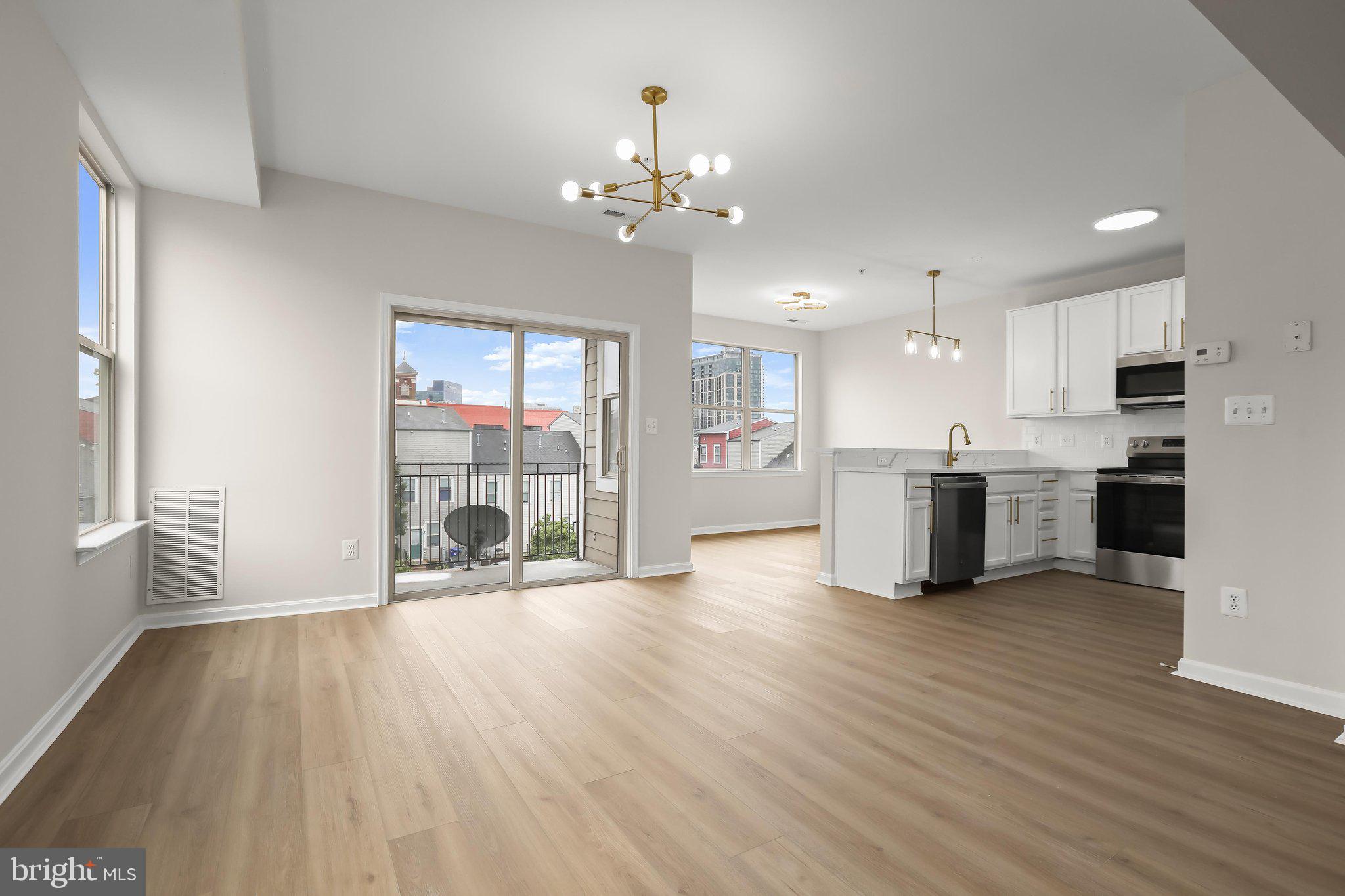ALBEMARLE SQUARE - Residential