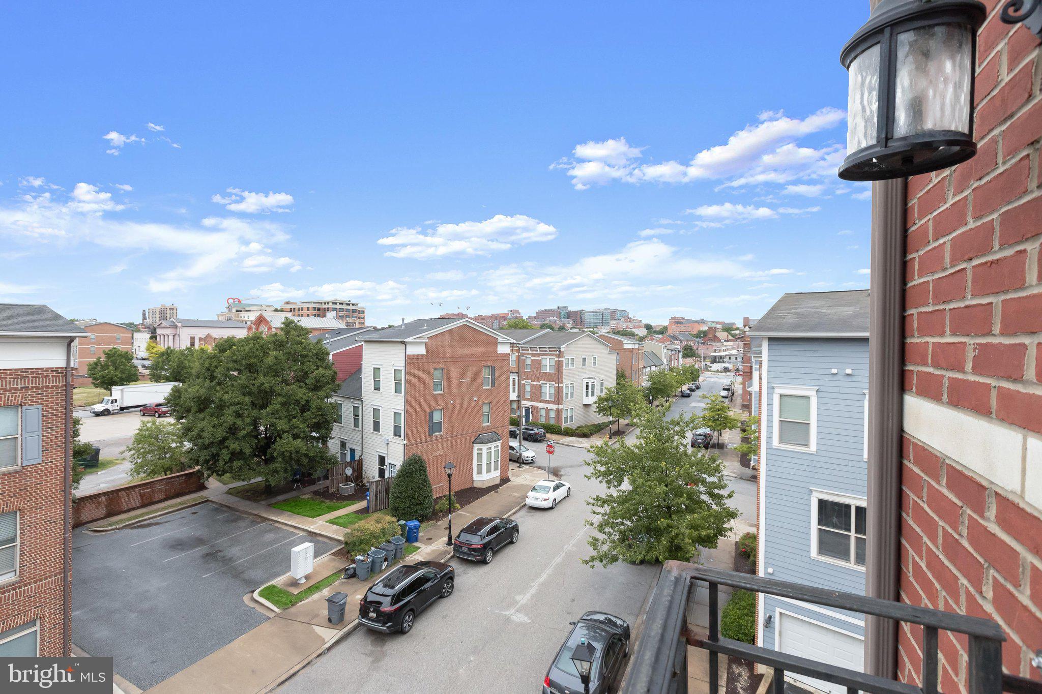 ALBEMARLE SQUARE - Residential