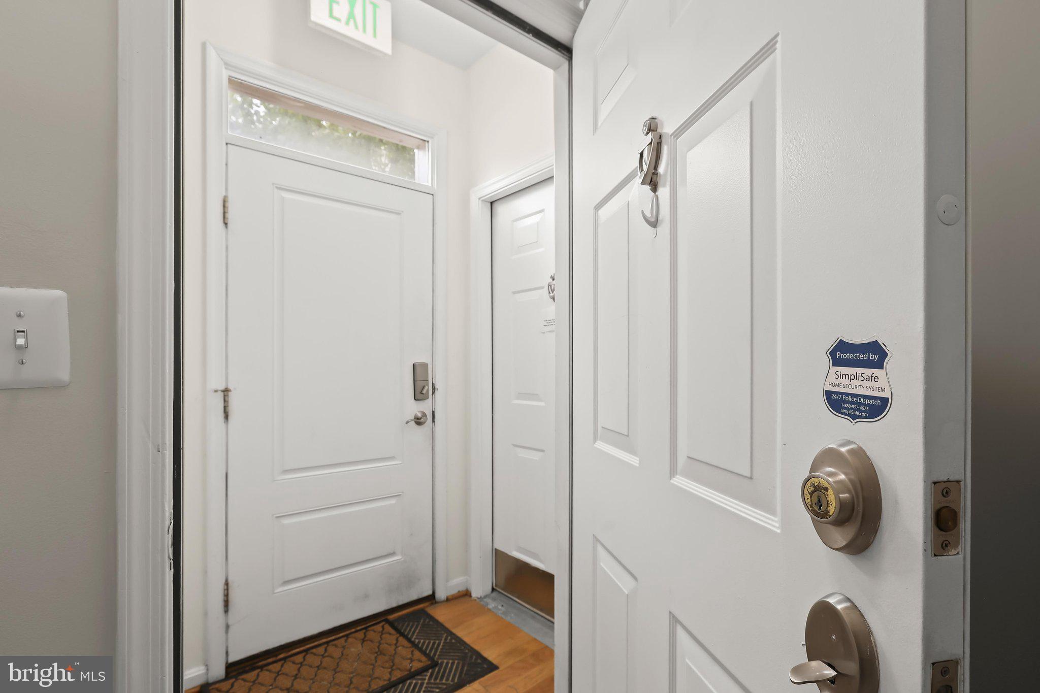 ALBEMARLE SQUARE - Residential