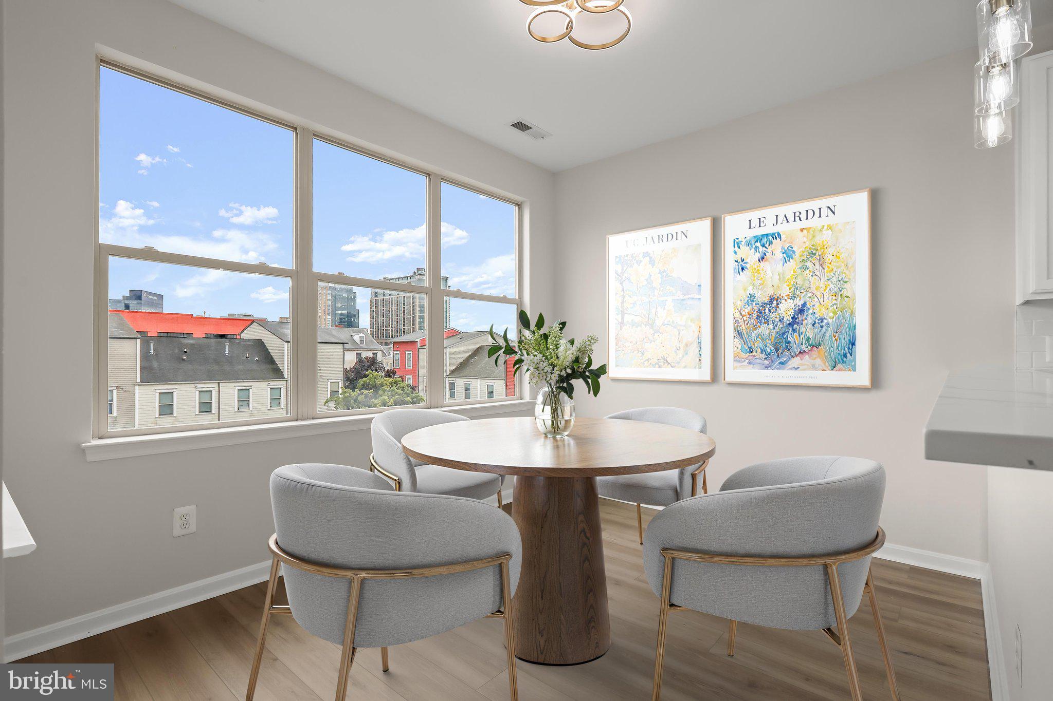 ALBEMARLE SQUARE - Residential