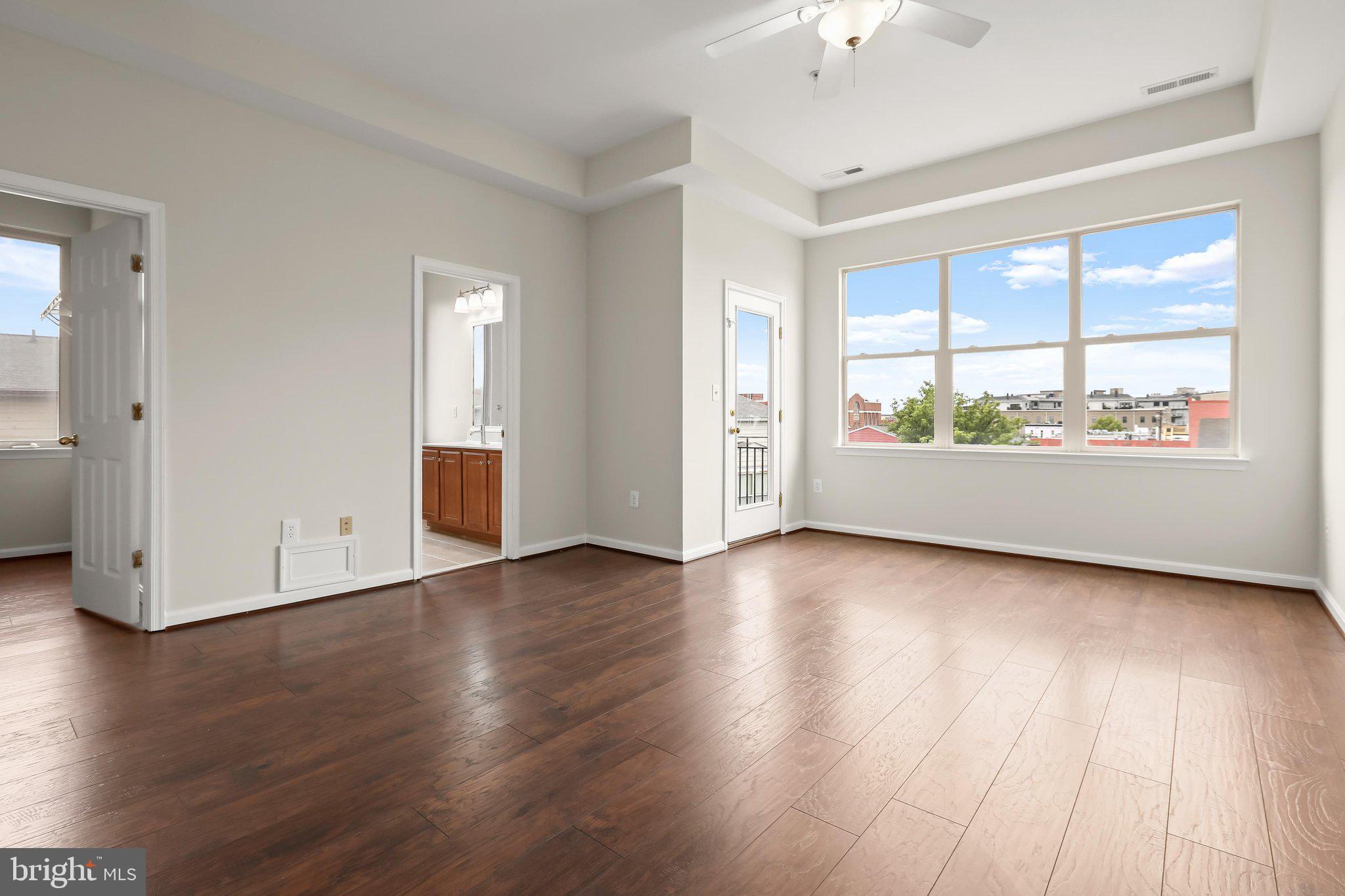 ALBEMARLE SQUARE - Residential