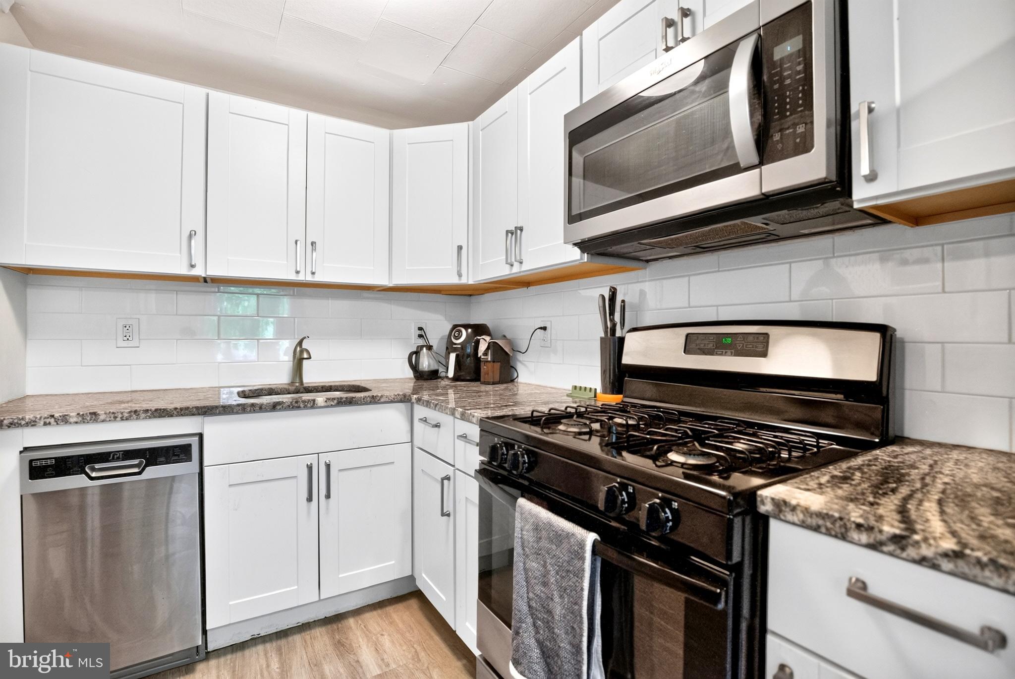 EDGEMONT PARK - Residential