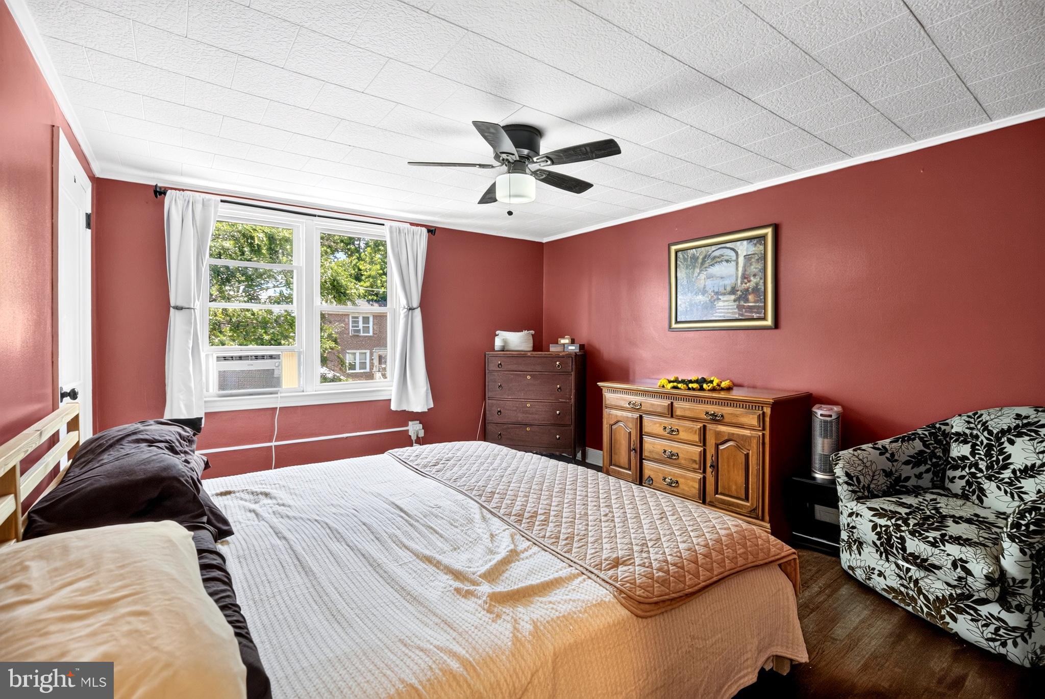 EDGEMONT PARK - Residential