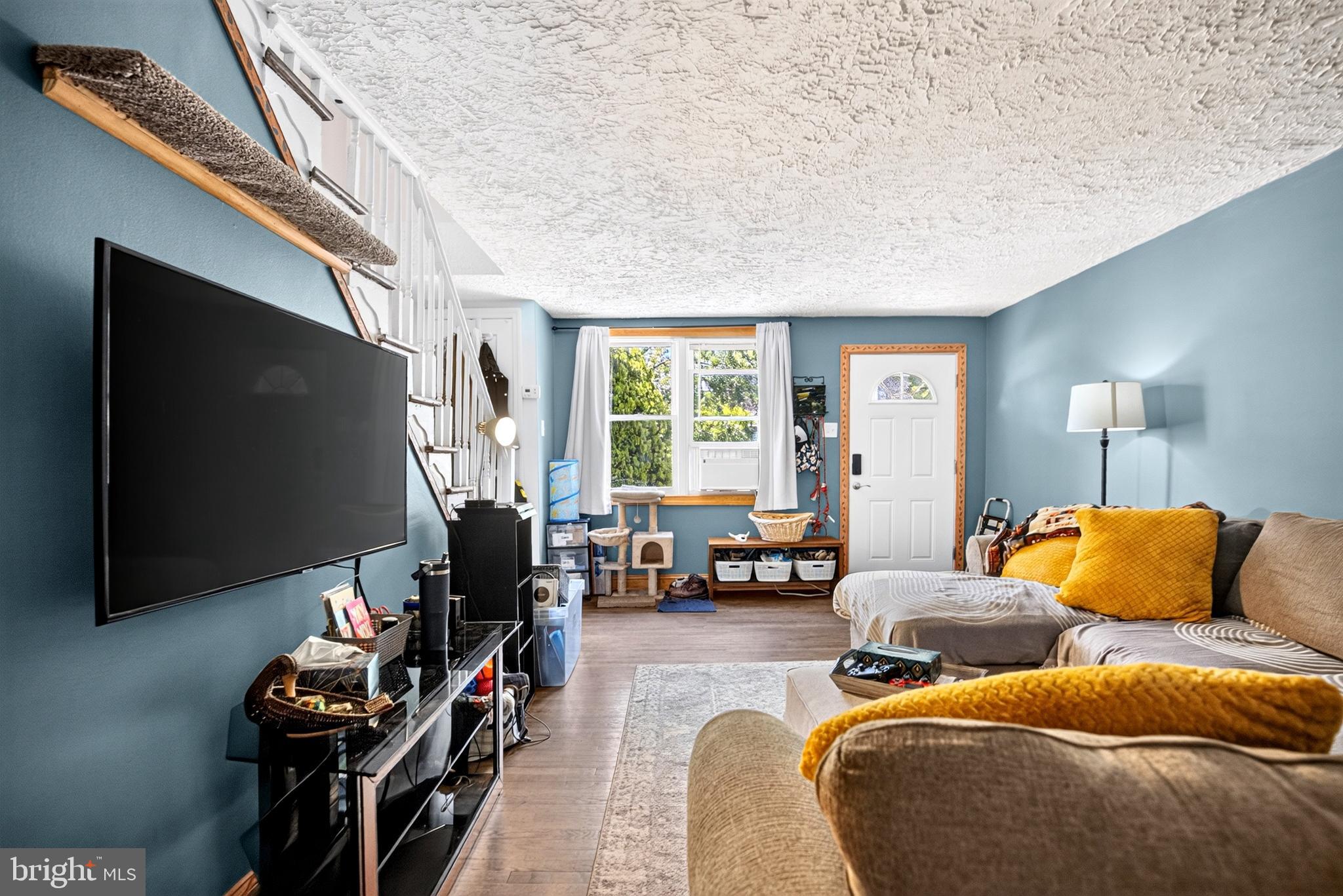 EDGEMONT PARK - Residential