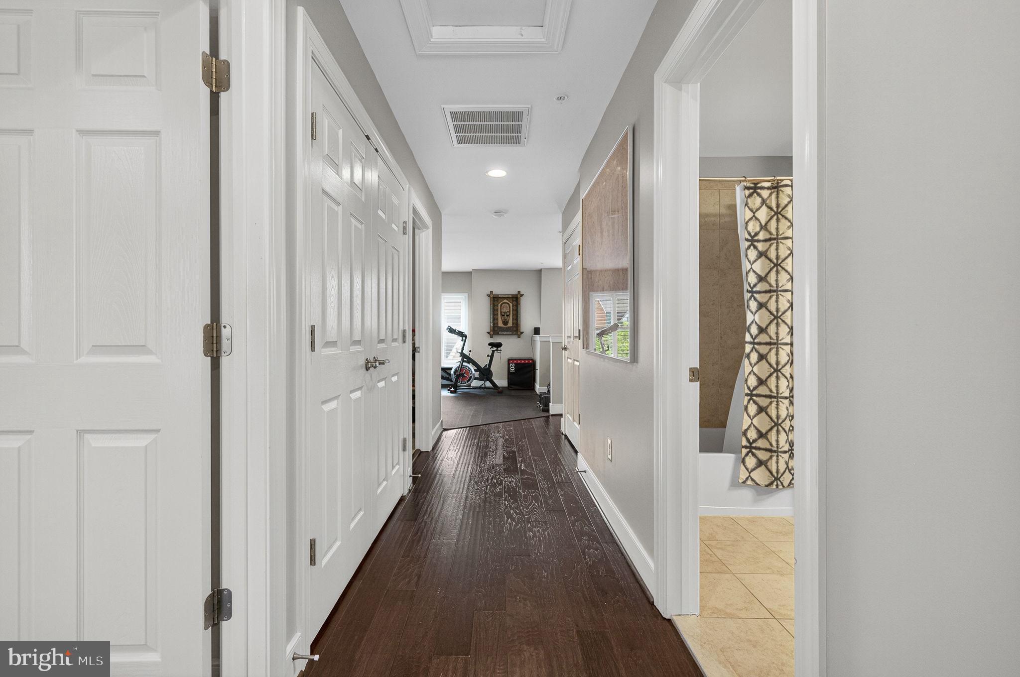 CROWN FARM - Residential