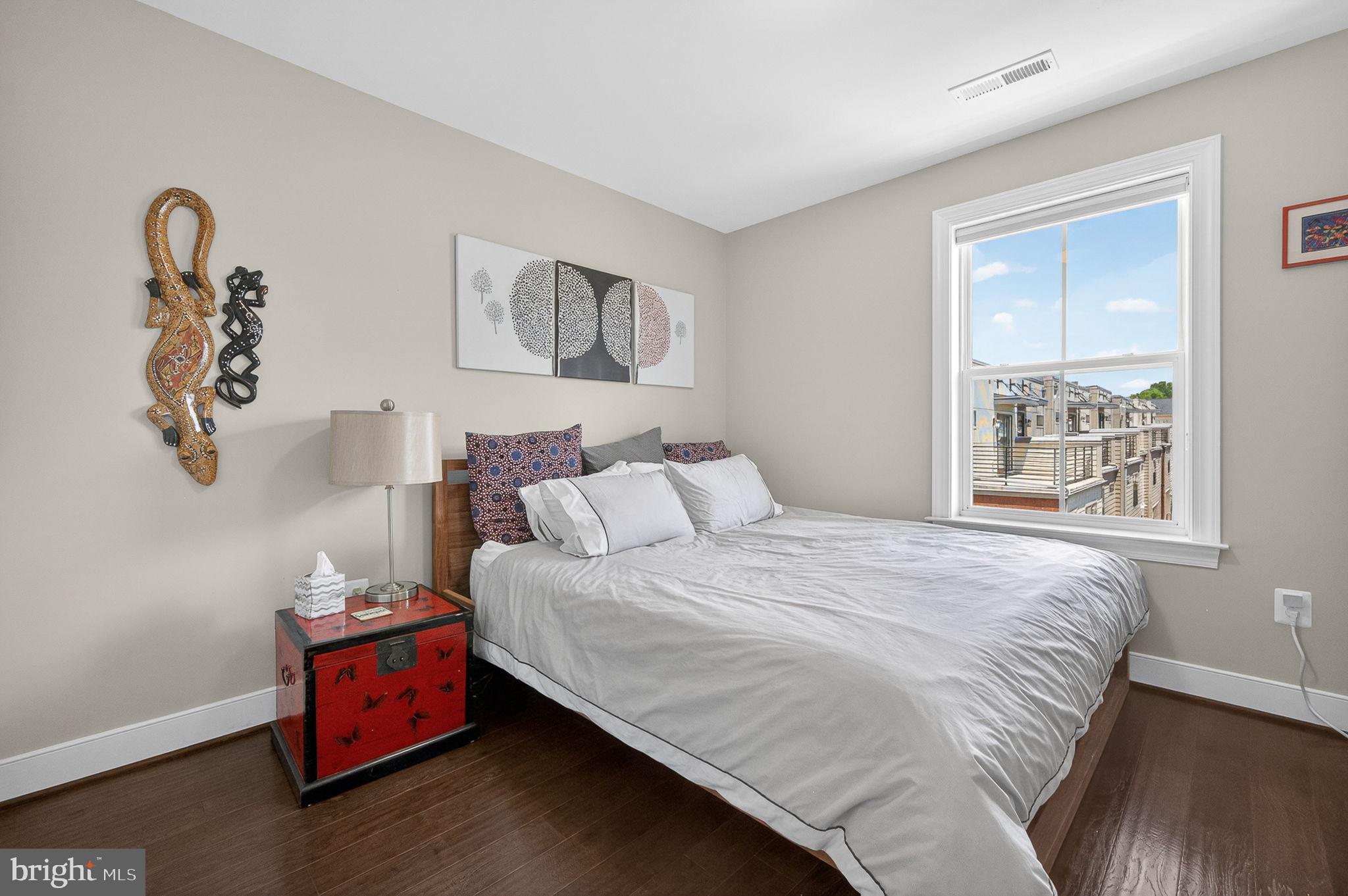 CROWN FARM - Residential