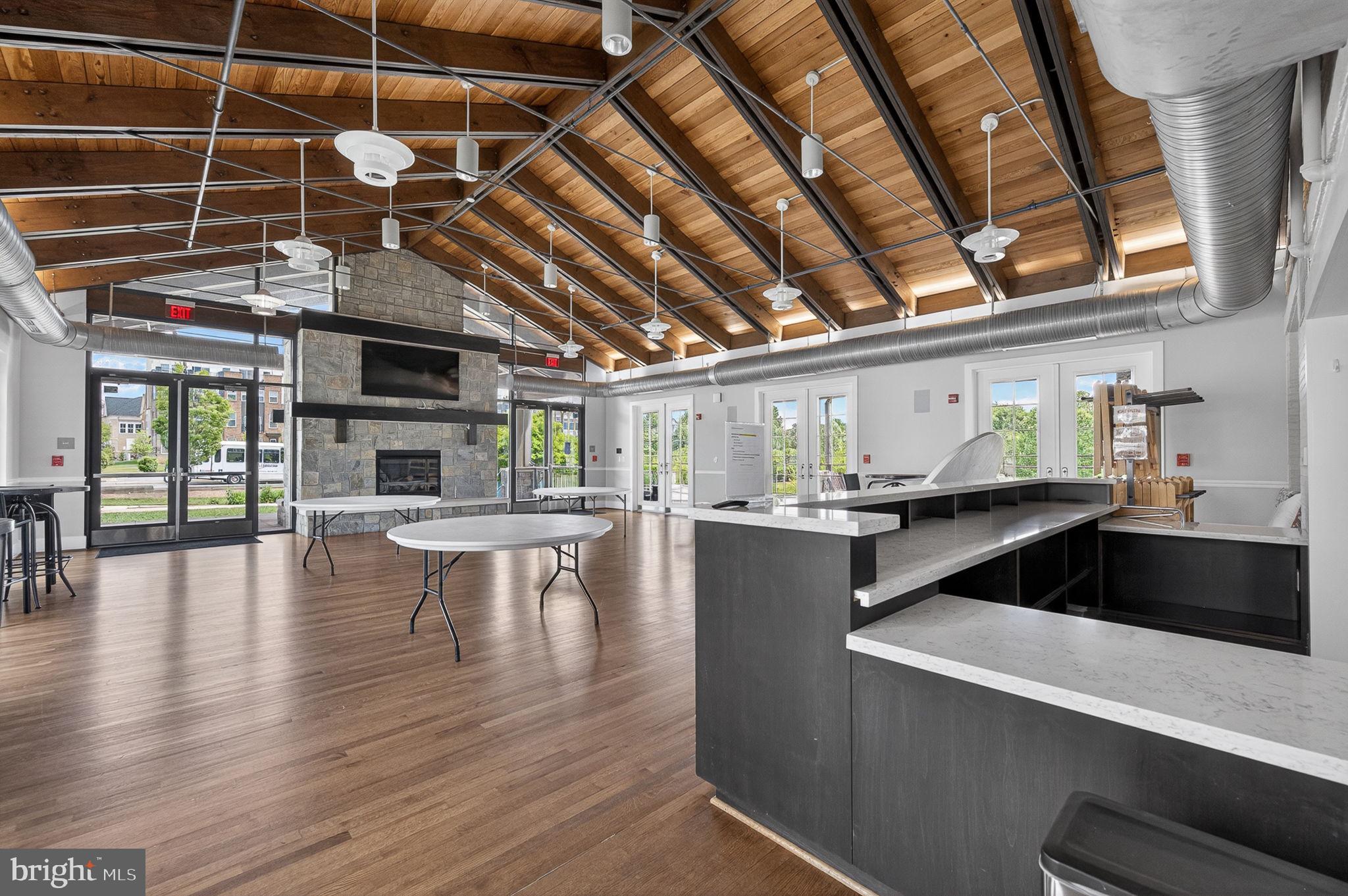 CROWN FARM - Residential
