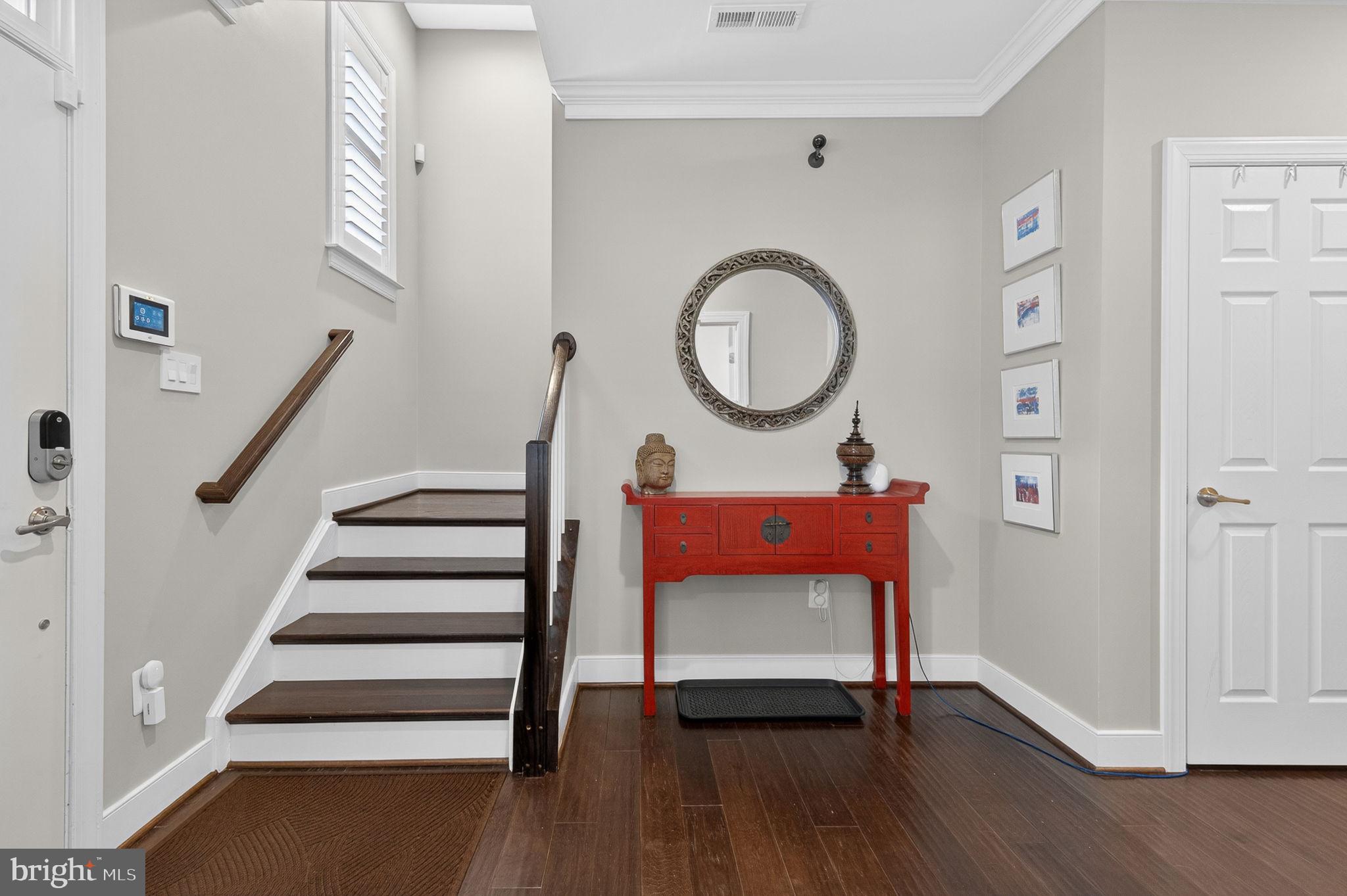 CROWN FARM - Residential
