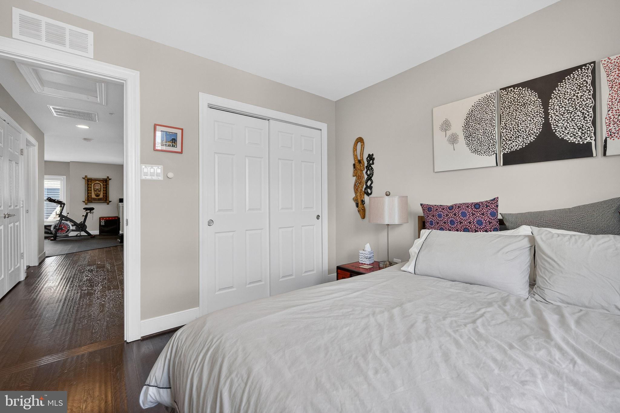 CROWN FARM - Residential
