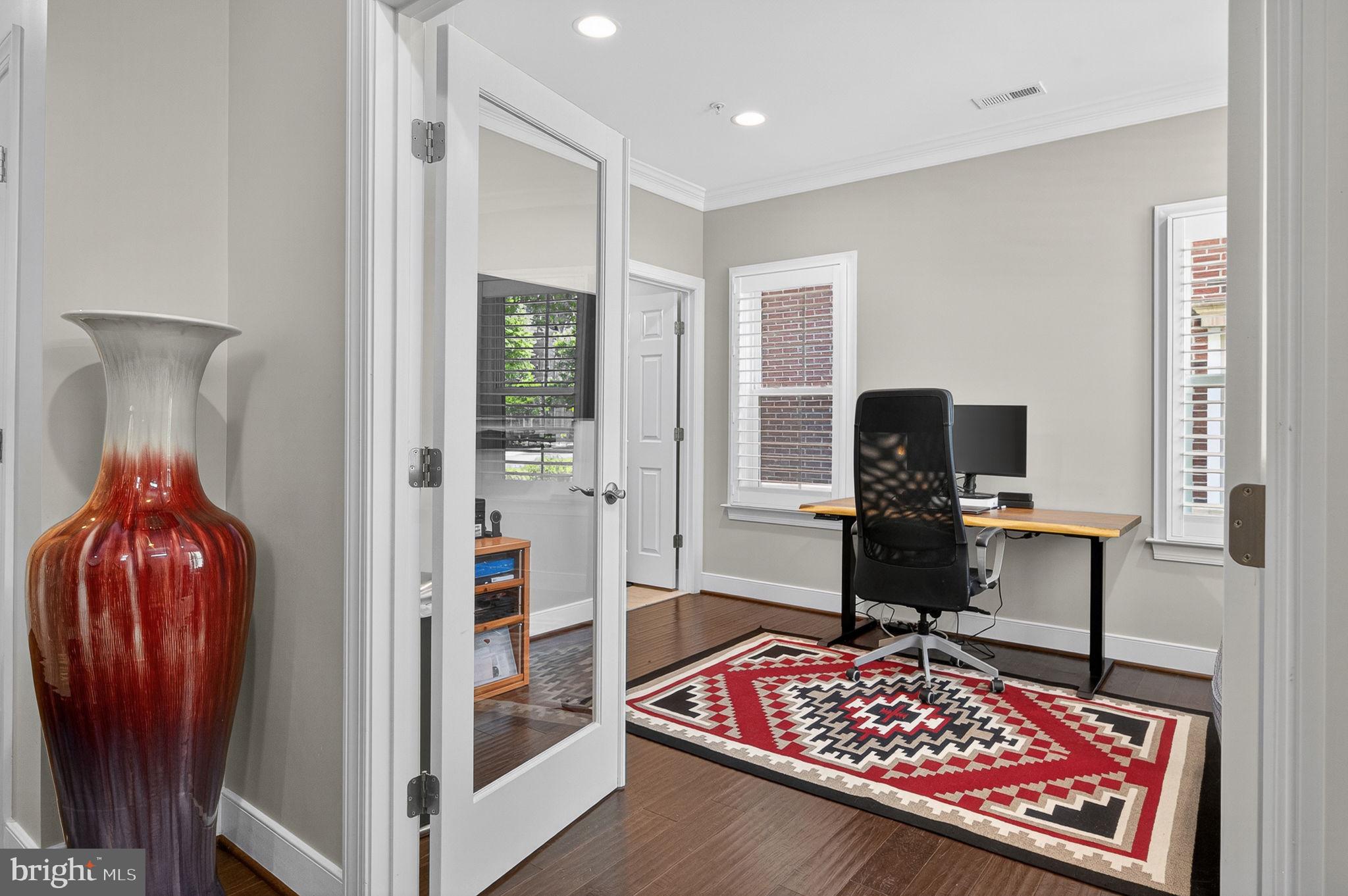 CROWN FARM - Residential