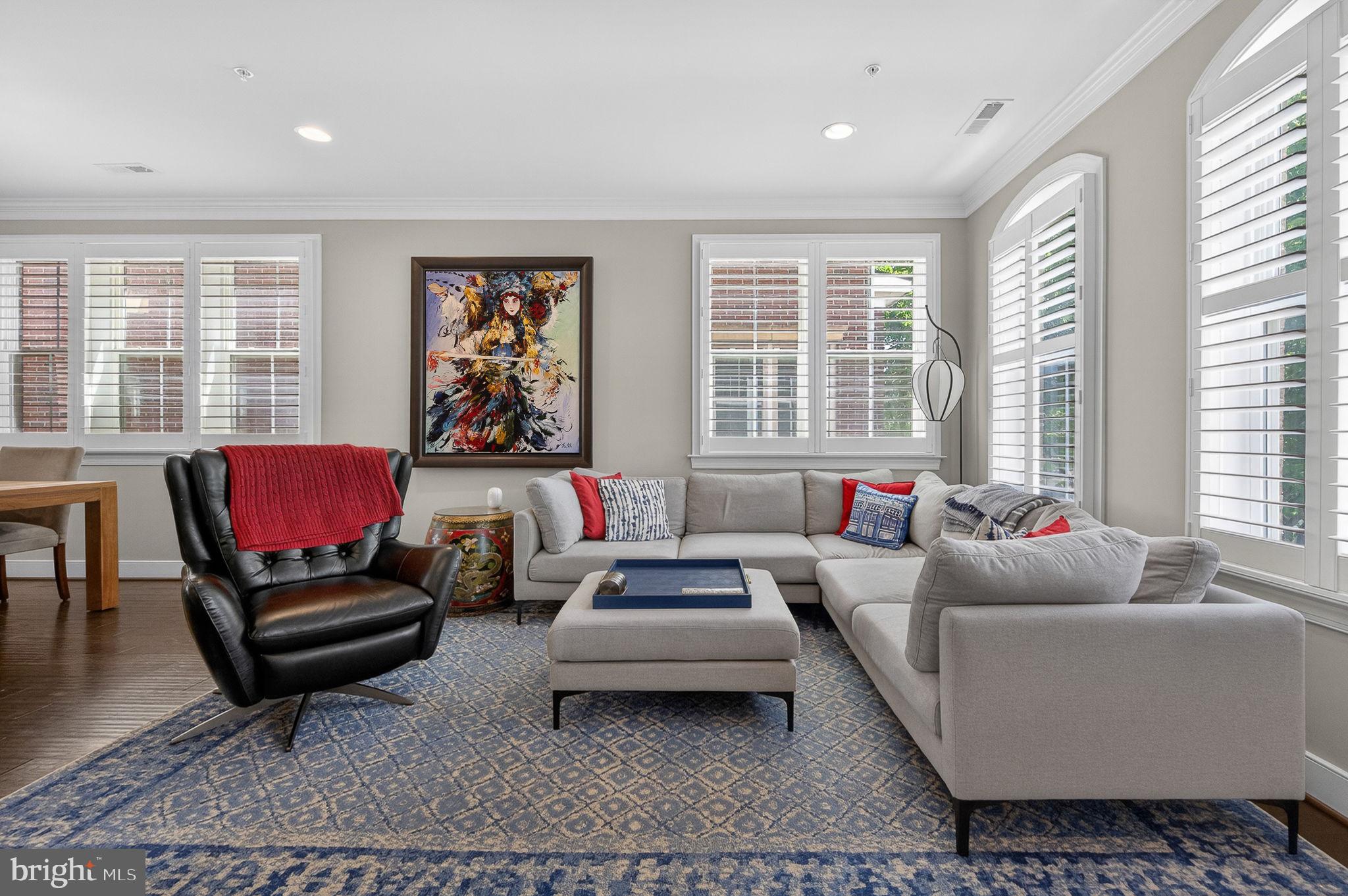 CROWN FARM - Residential