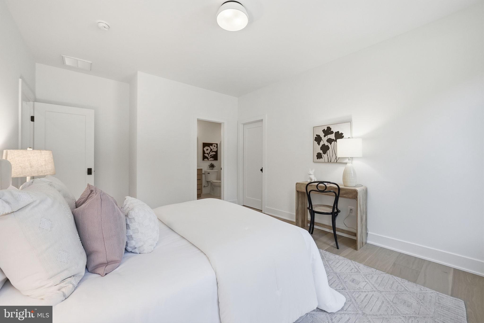 MANTUA - Residential