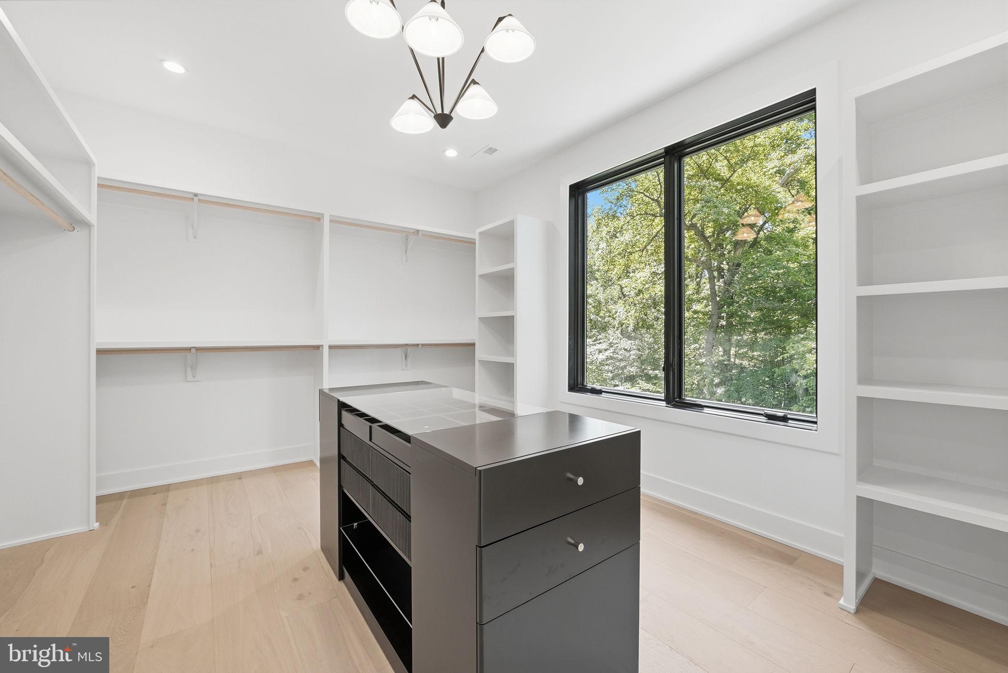 MANTUA - Residential