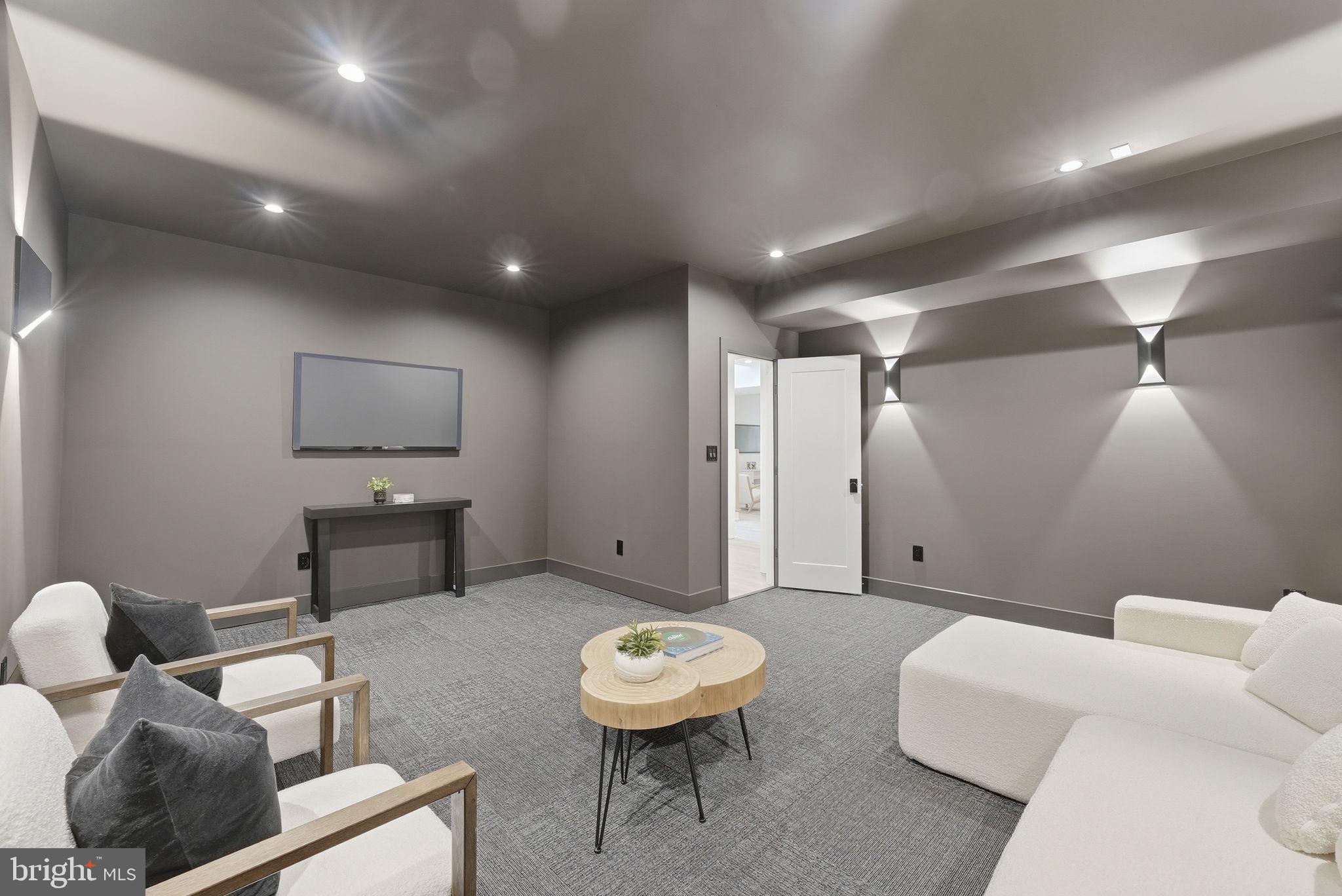MANTUA - Residential