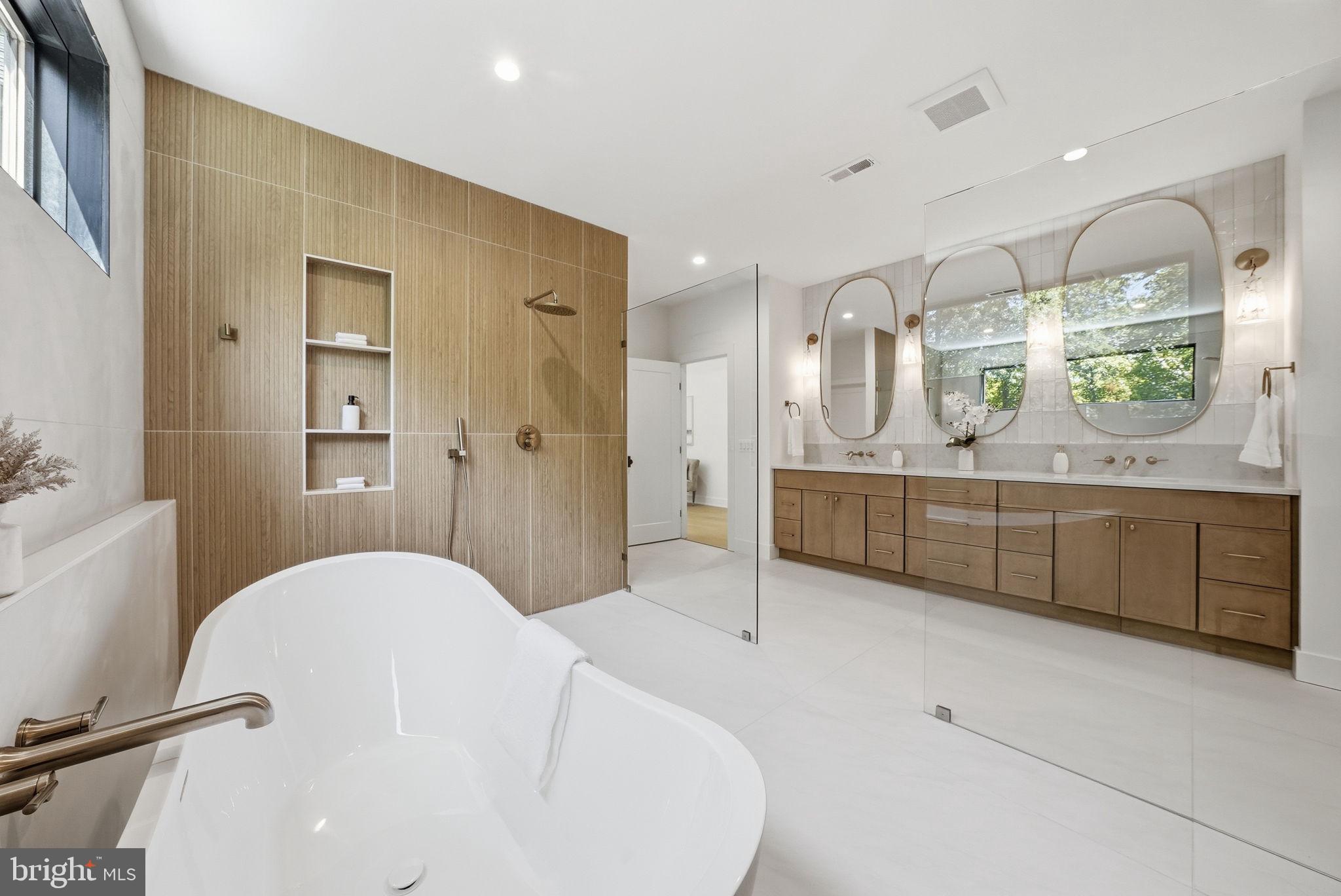 MANTUA - Residential