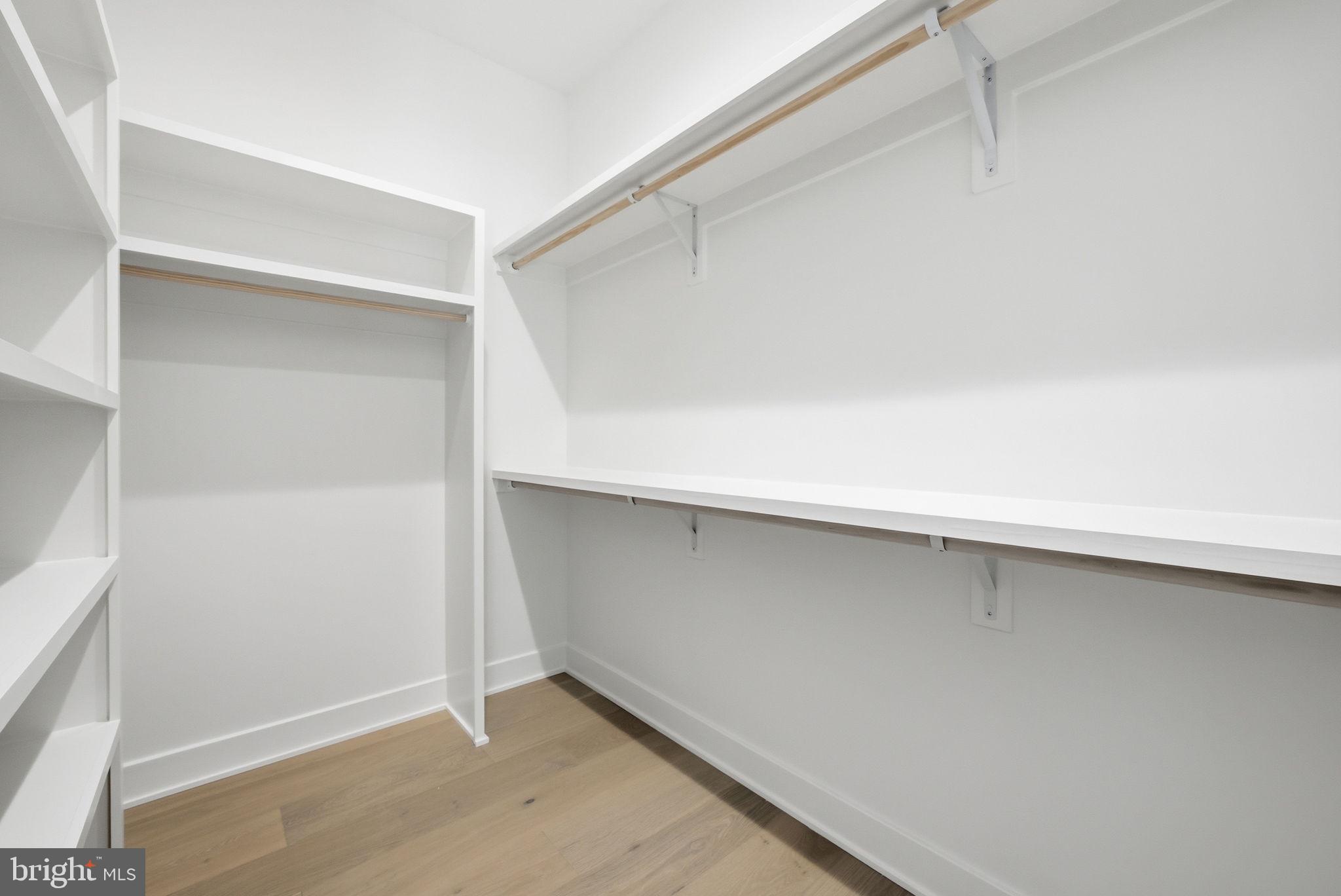 MANTUA - Residential