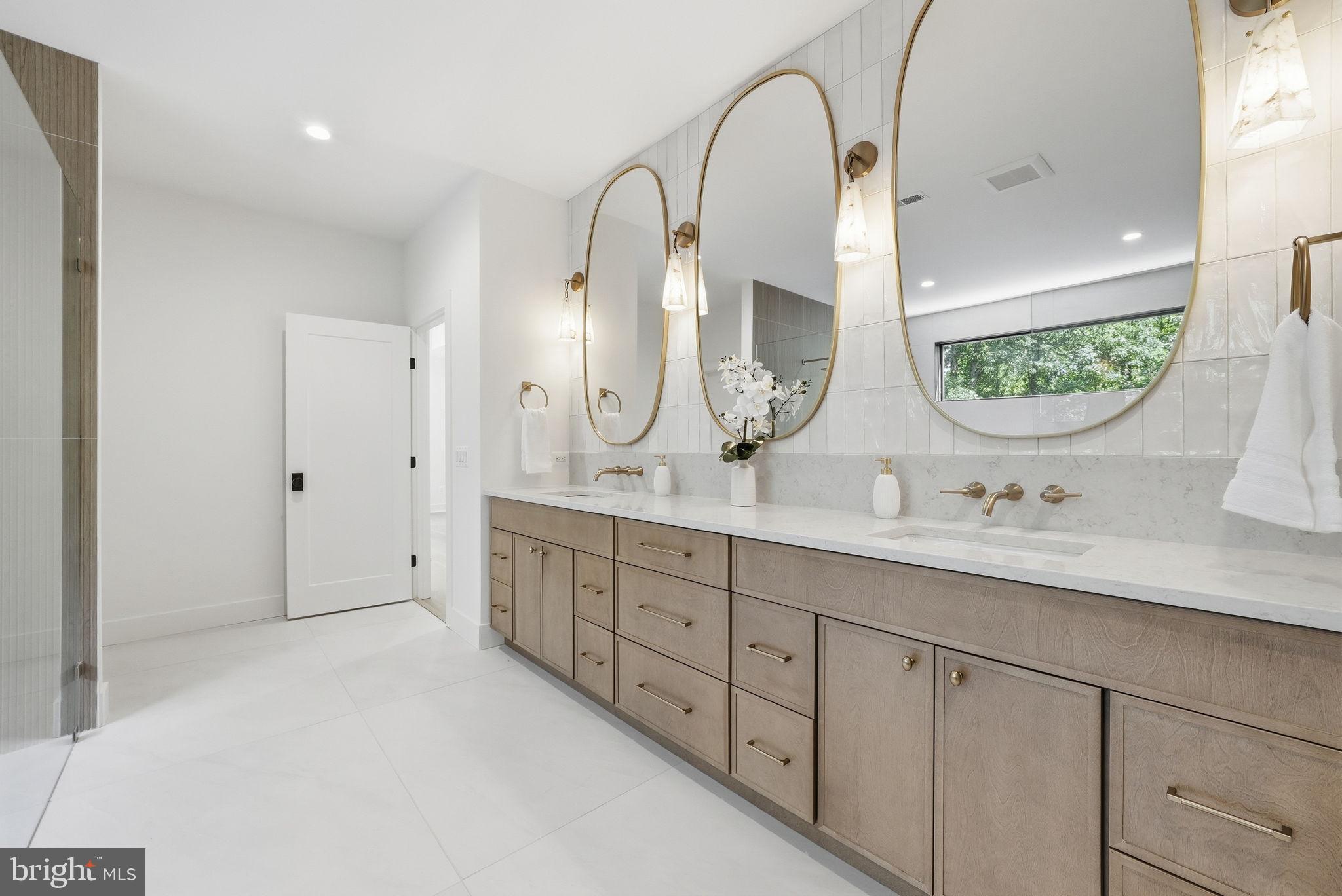 MANTUA - Residential