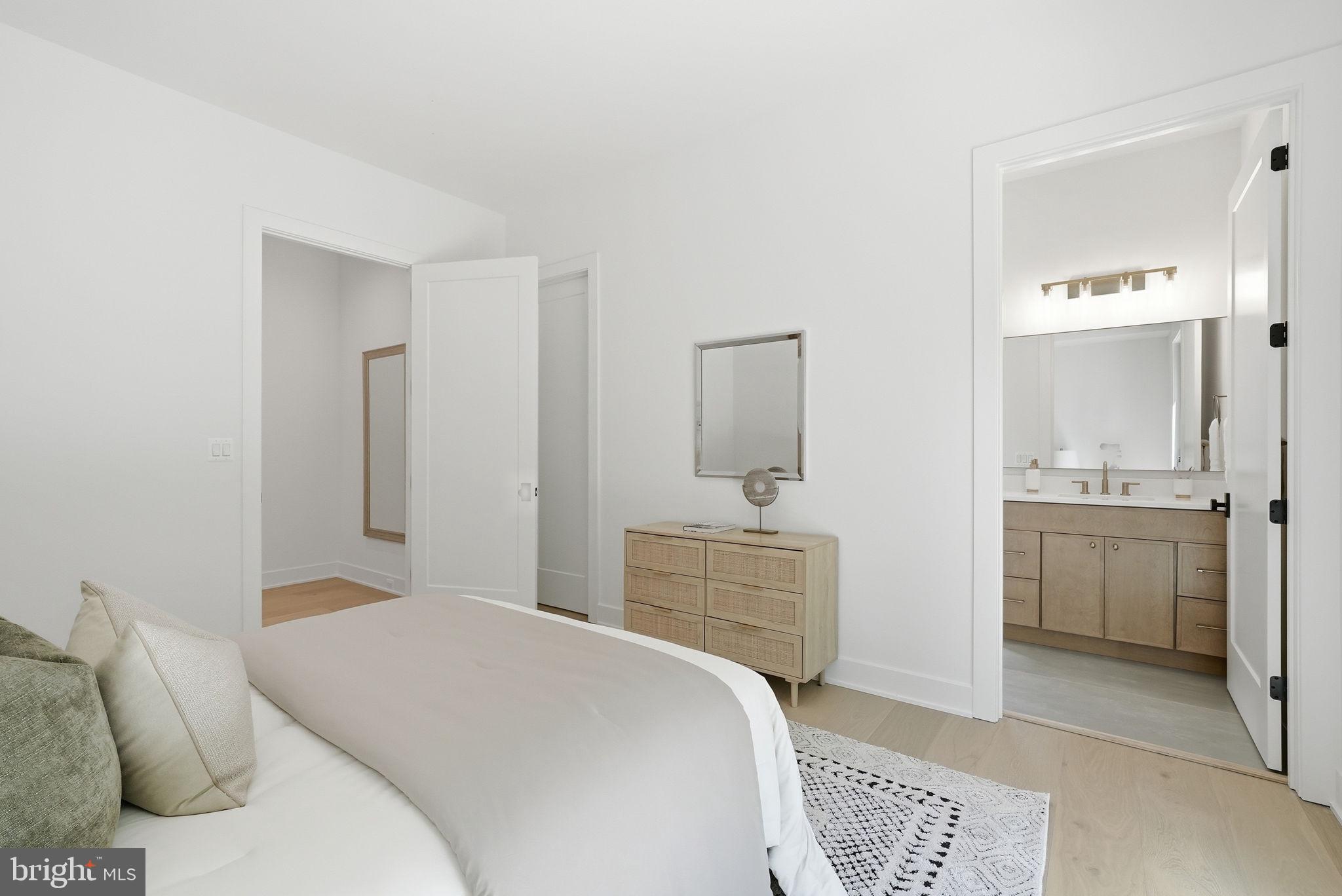 MANTUA - Residential