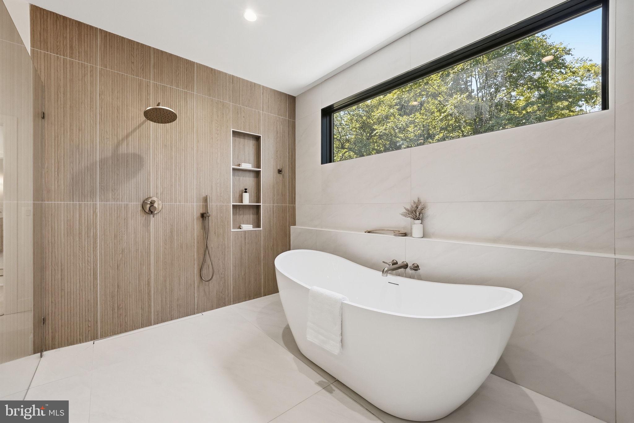 MANTUA - Residential
