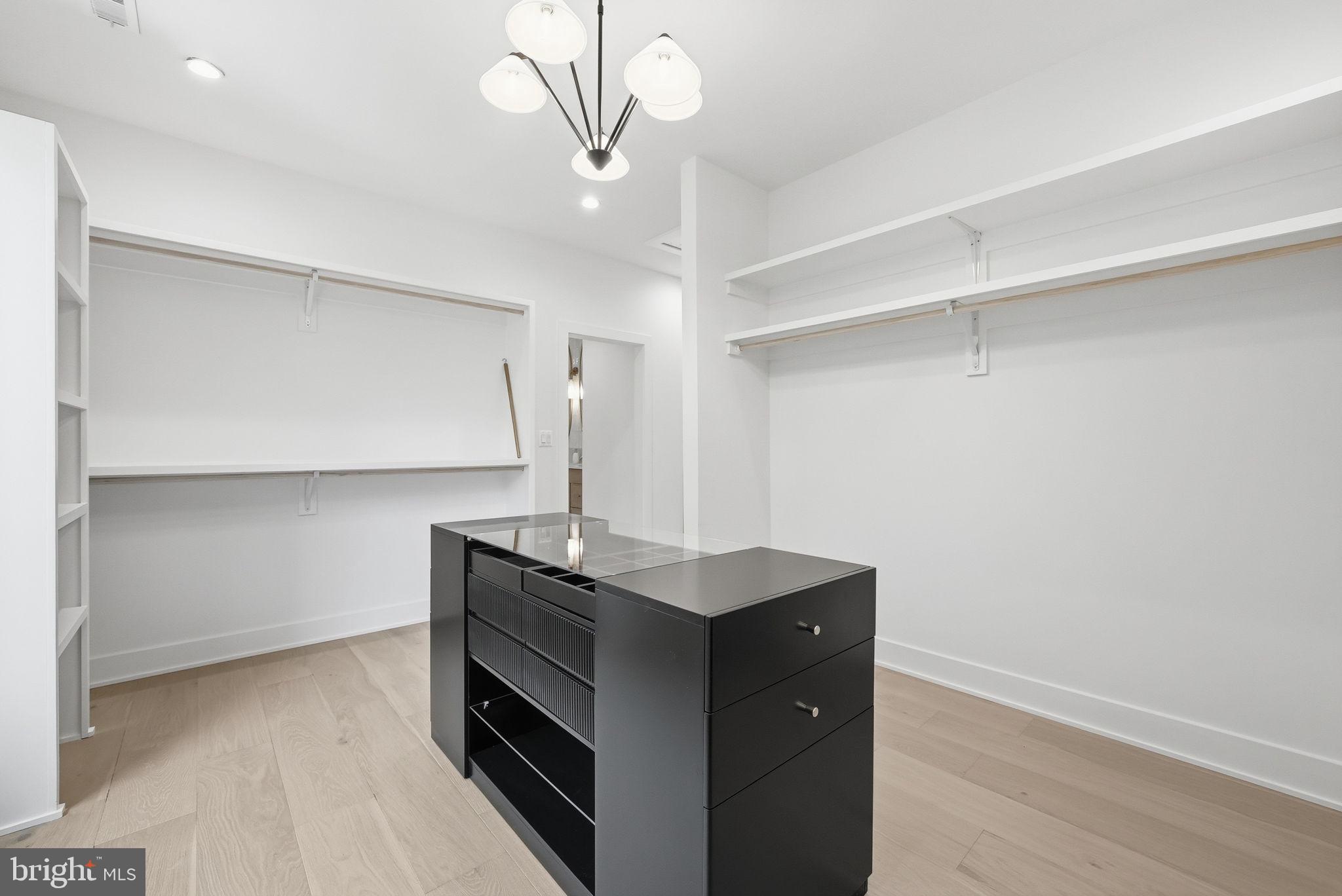 MANTUA - Residential