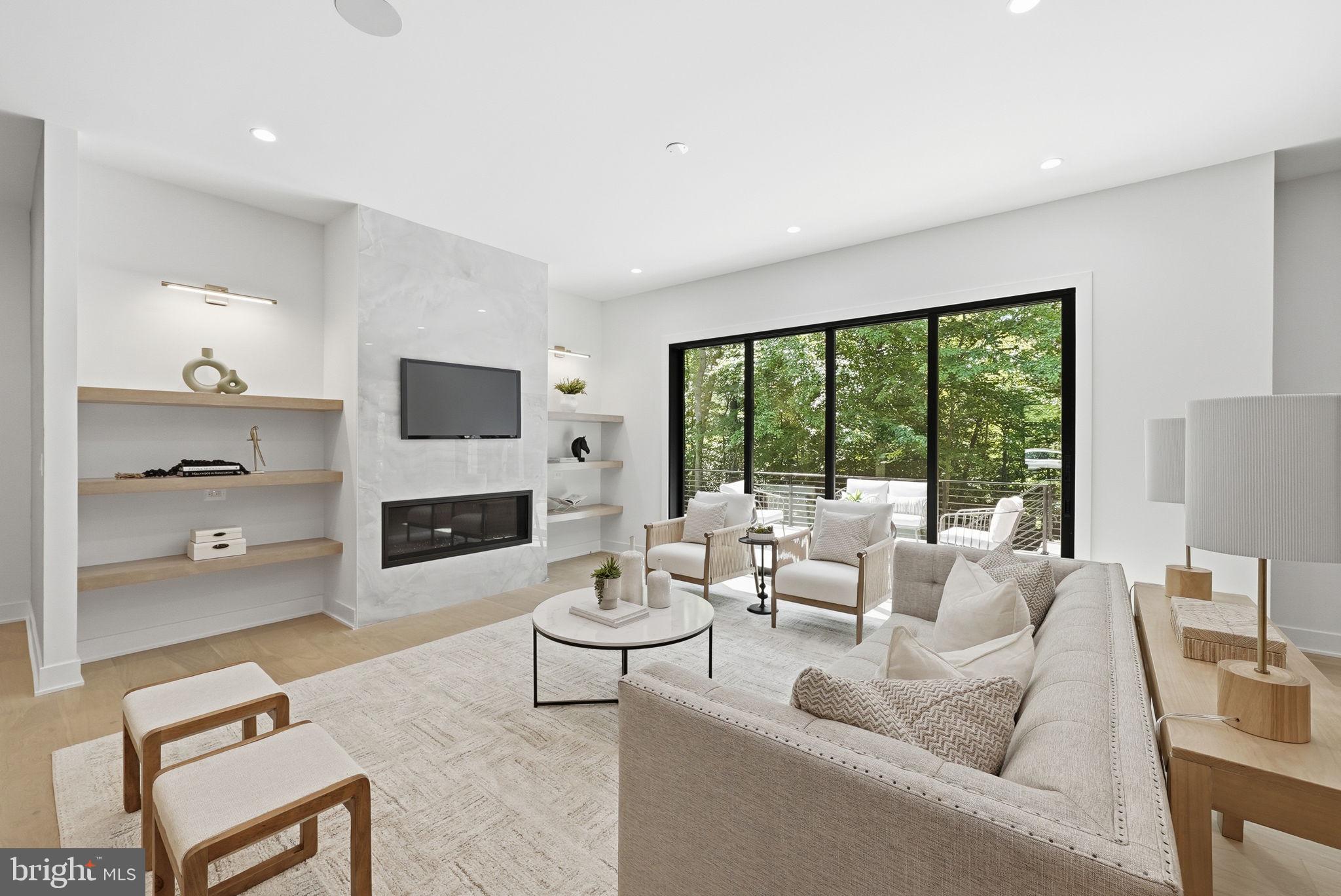 MANTUA - Residential