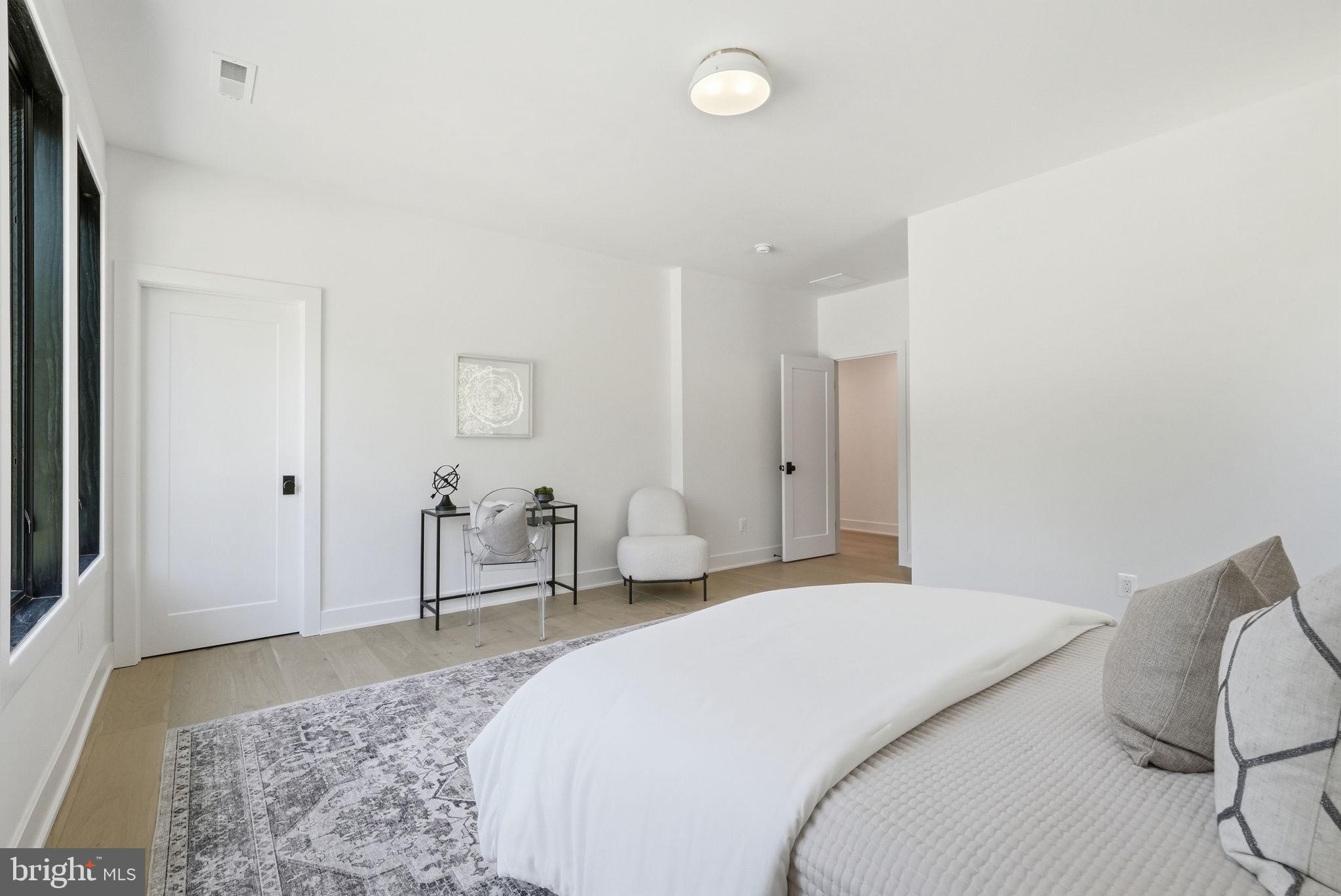 MANTUA - Residential