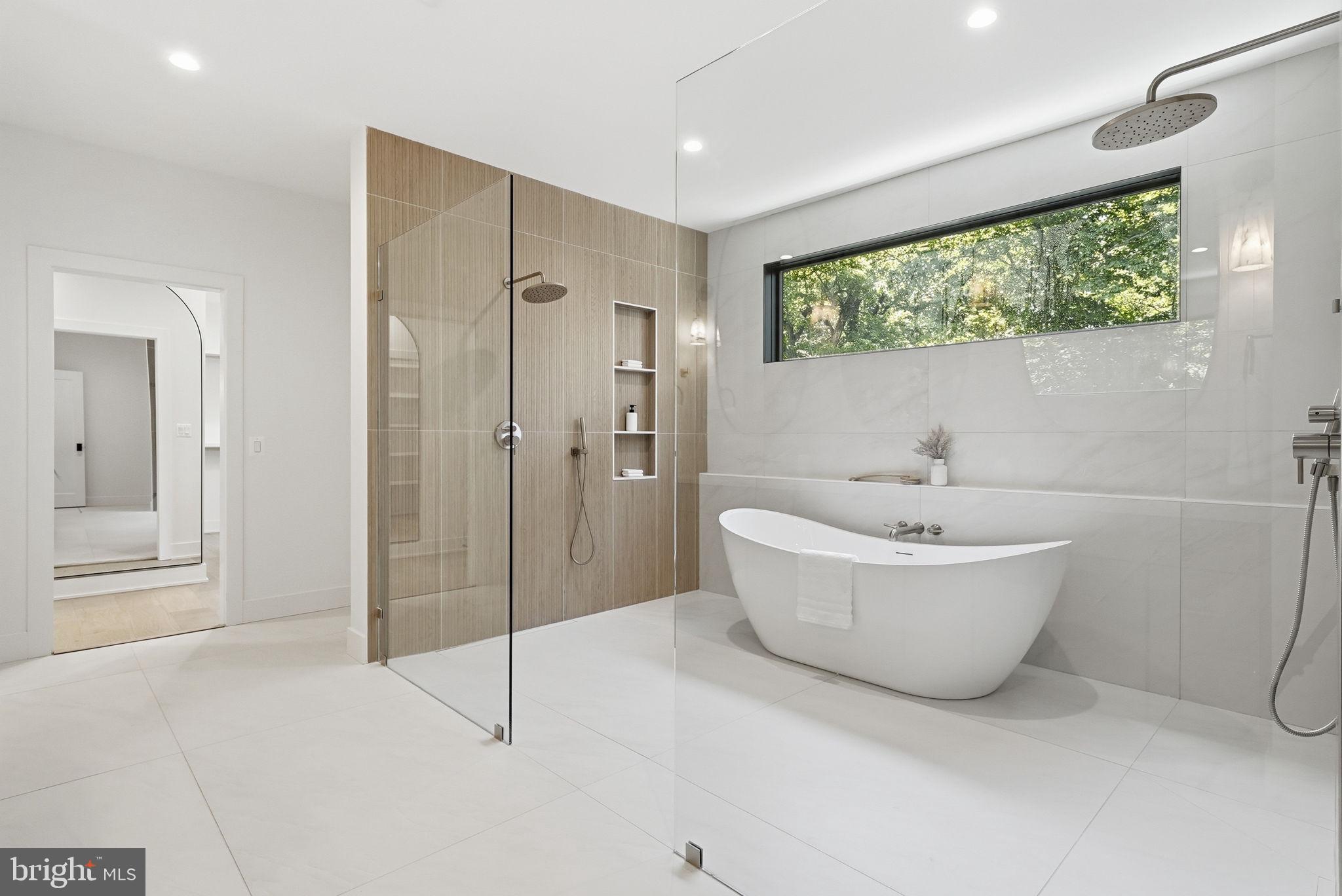 MANTUA - Residential