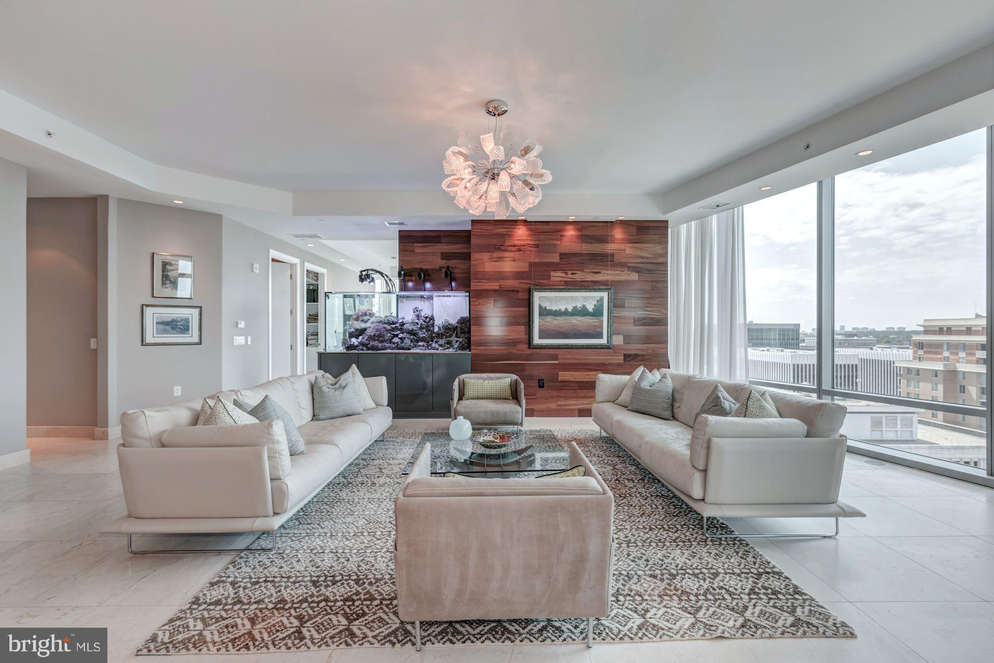 TURNBERRY TOWER - Residential
