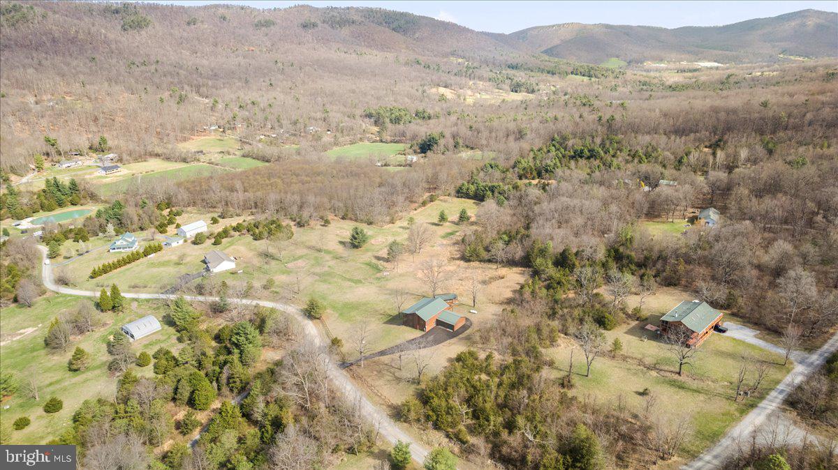 HICKORY WOOD - Residential