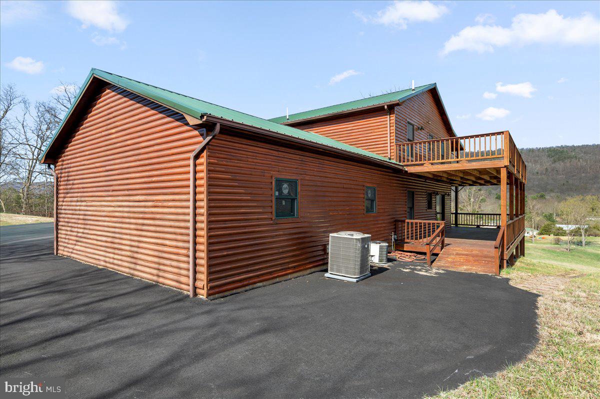 HICKORY WOOD - Residential