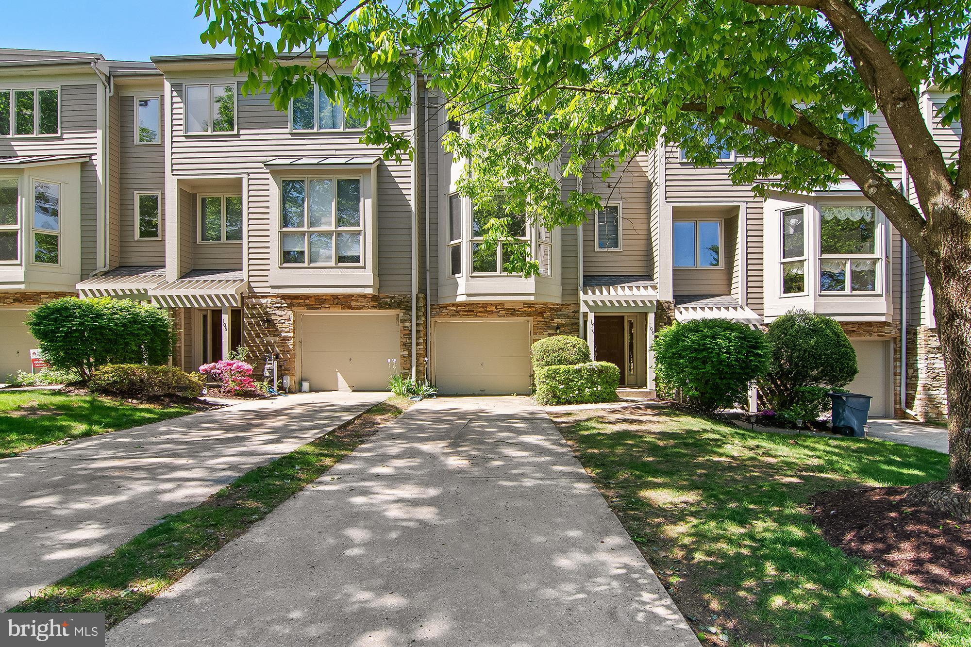 Wow! This beautifully updated 3–4 bedroom Summit Chase townhome is a real gem! The entrance level offers a foyer, den/bedroom, and half bath, as well as an entrance to the garage. The main floor features a gorgeous open-concept living room, dining area, and kitchen with a light-filled breakfast nook, plus a tasteful powder room. The top floor includes a large primary bedroom with a built-out walk-in closet and luxurious en-suite bathroom with soaking tub, separate shower, and double vanity, along with two additional bedrooms and another remodeled full bathroom. Outside, relax or grill on the lovely deck. Don't miss this one. Schedule your private tour today!