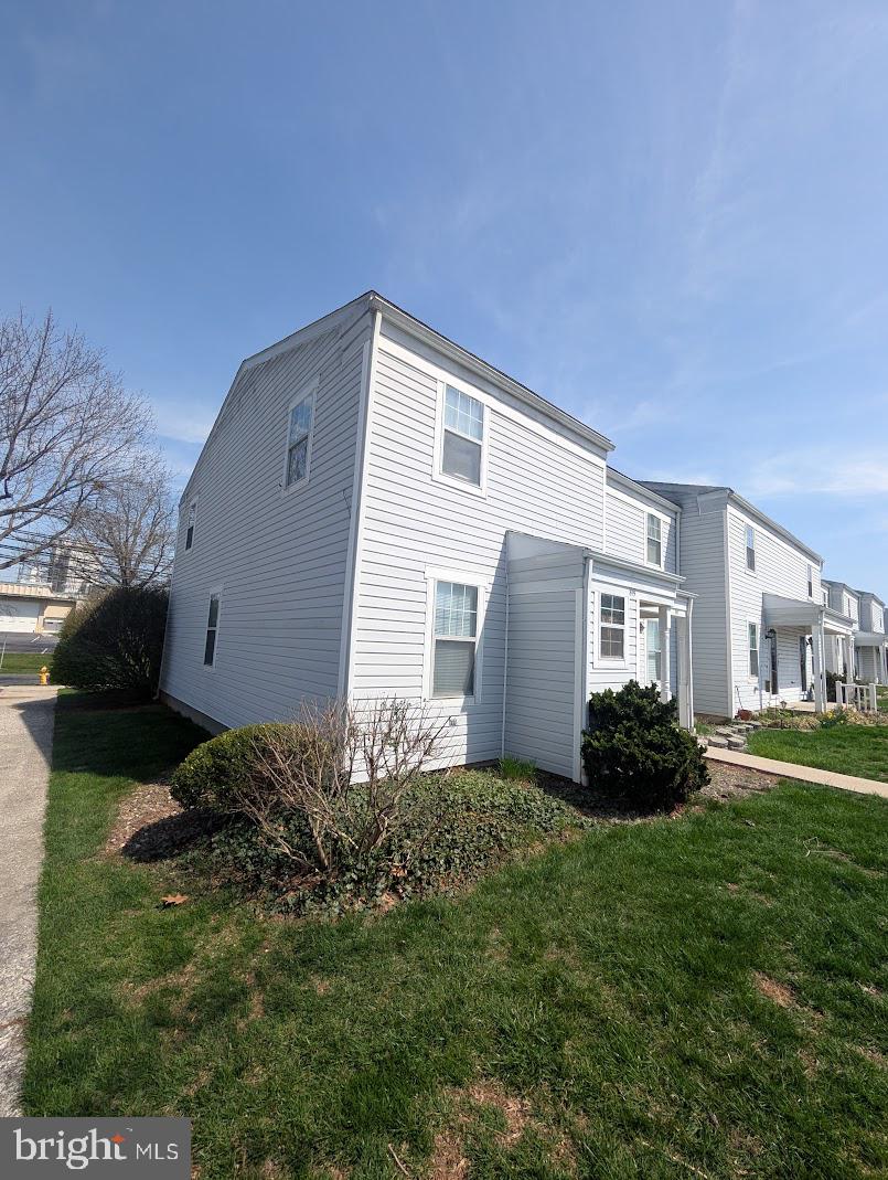 WALNUT VILLAS - Residential