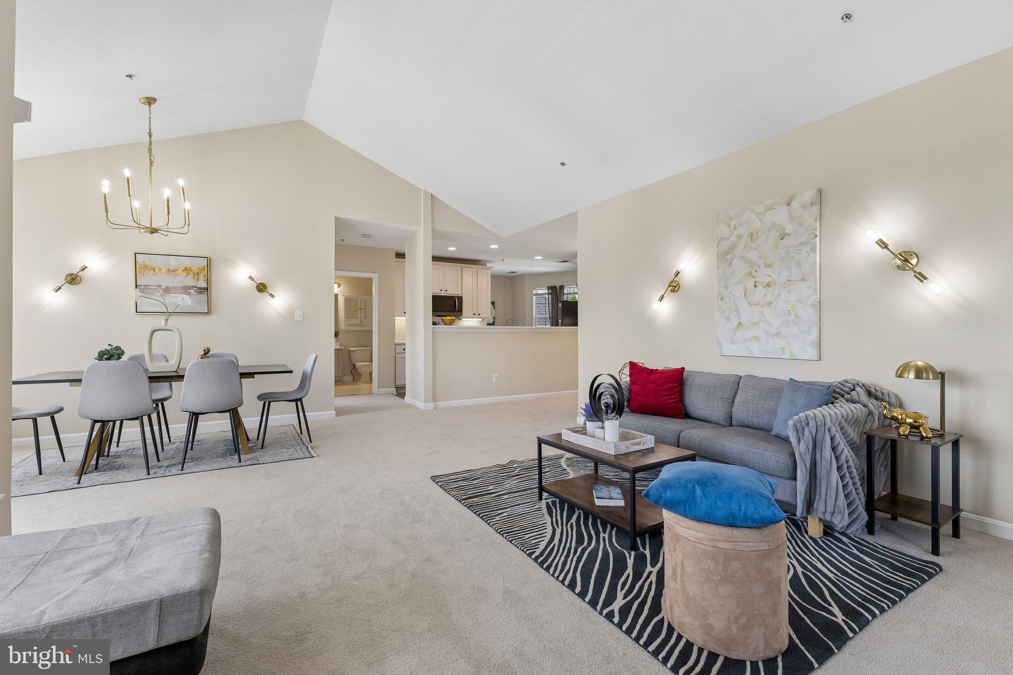 LAKESIDE AT SOUTH RIDING - Residential