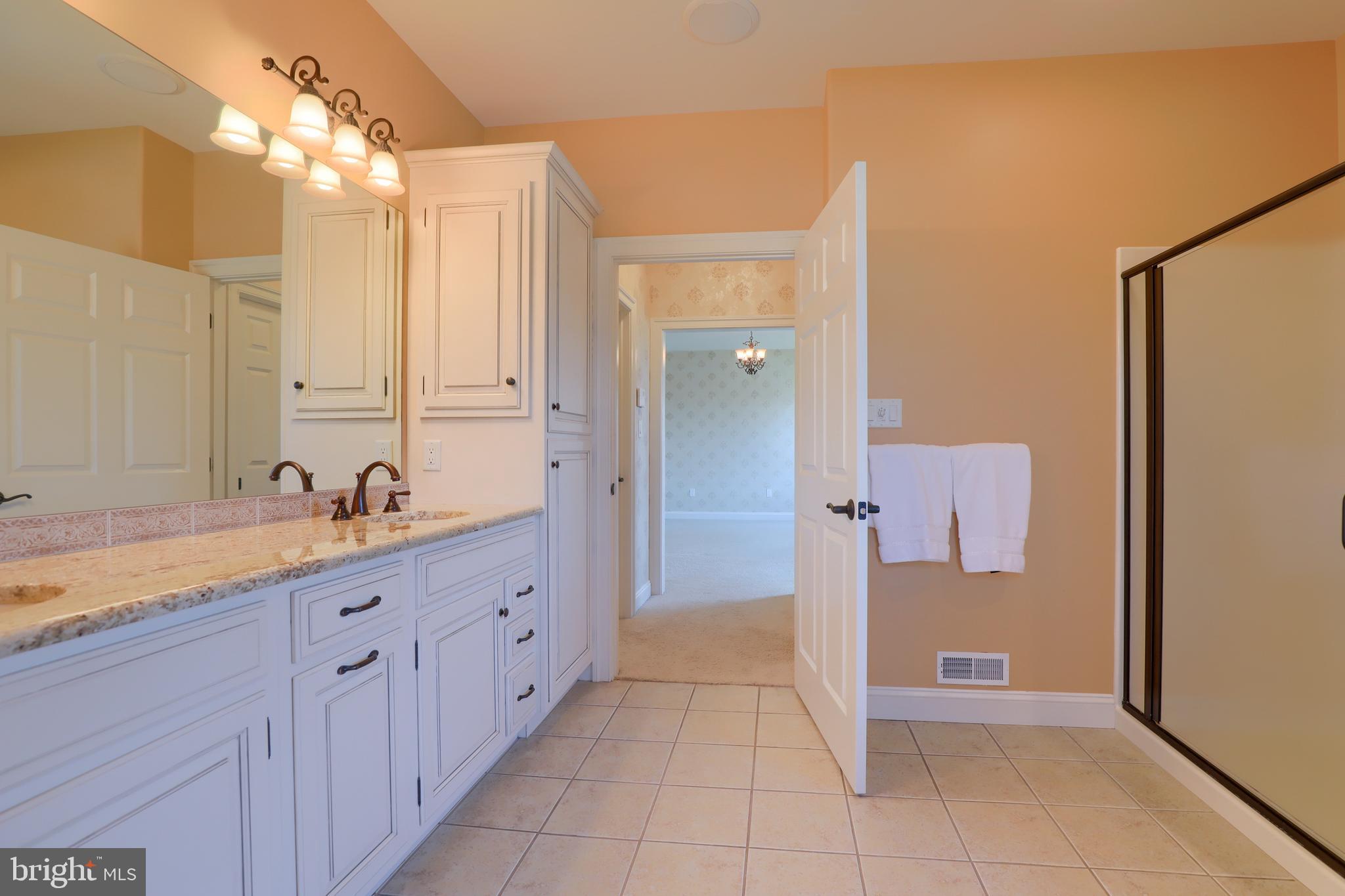ORCHARD HILLS - Residential