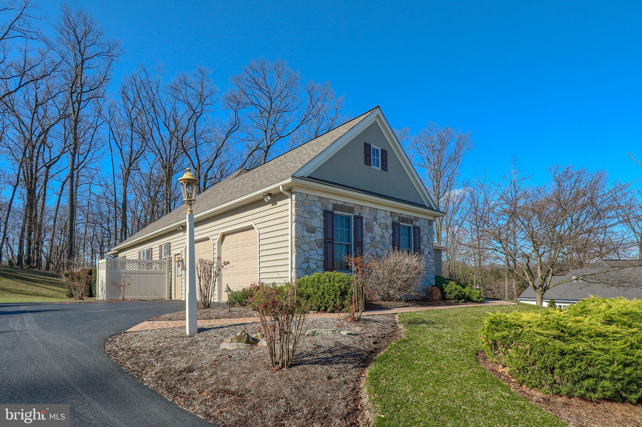 ORCHARD HILLS - Residential